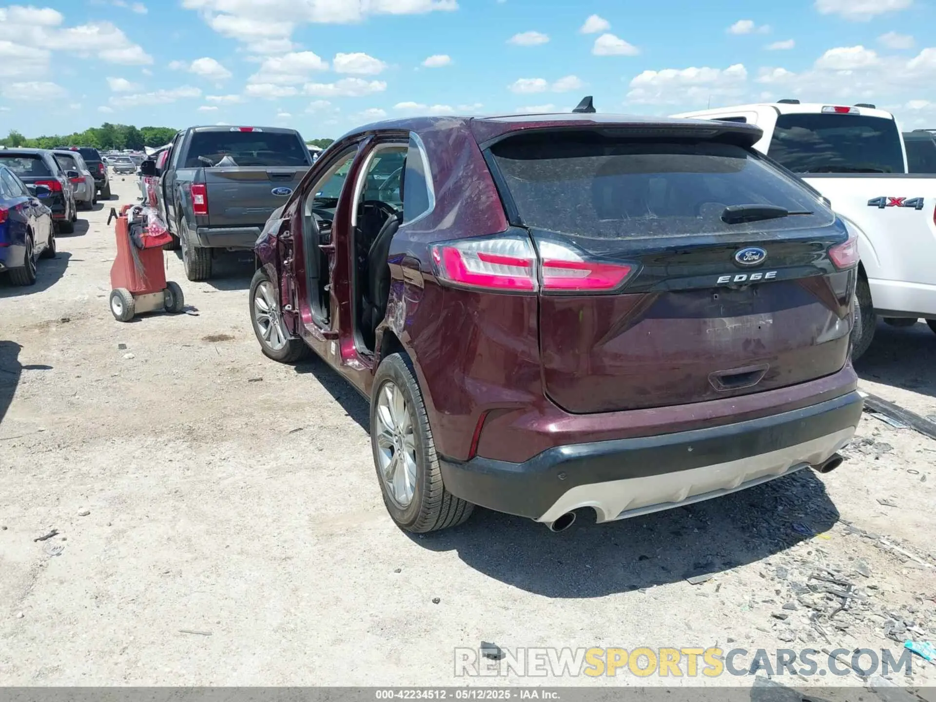 3 Photograph of a damaged car 2FMPK4K98NBA31512 FORD EDGE 2022