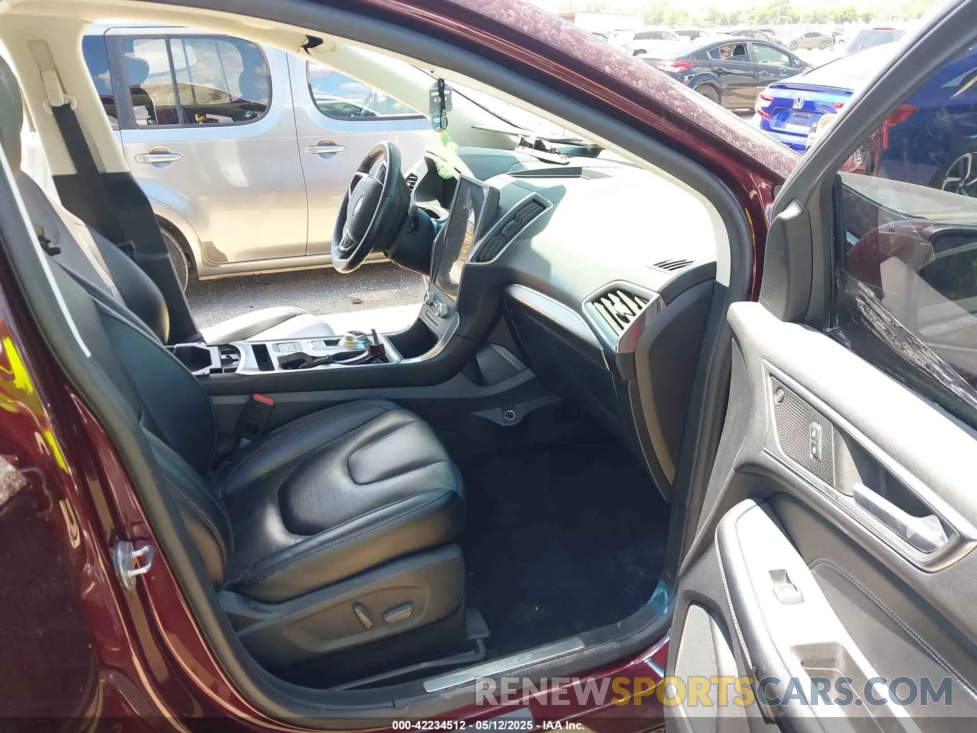 5 Photograph of a damaged car 2FMPK4K98NBA31512 FORD EDGE 2022