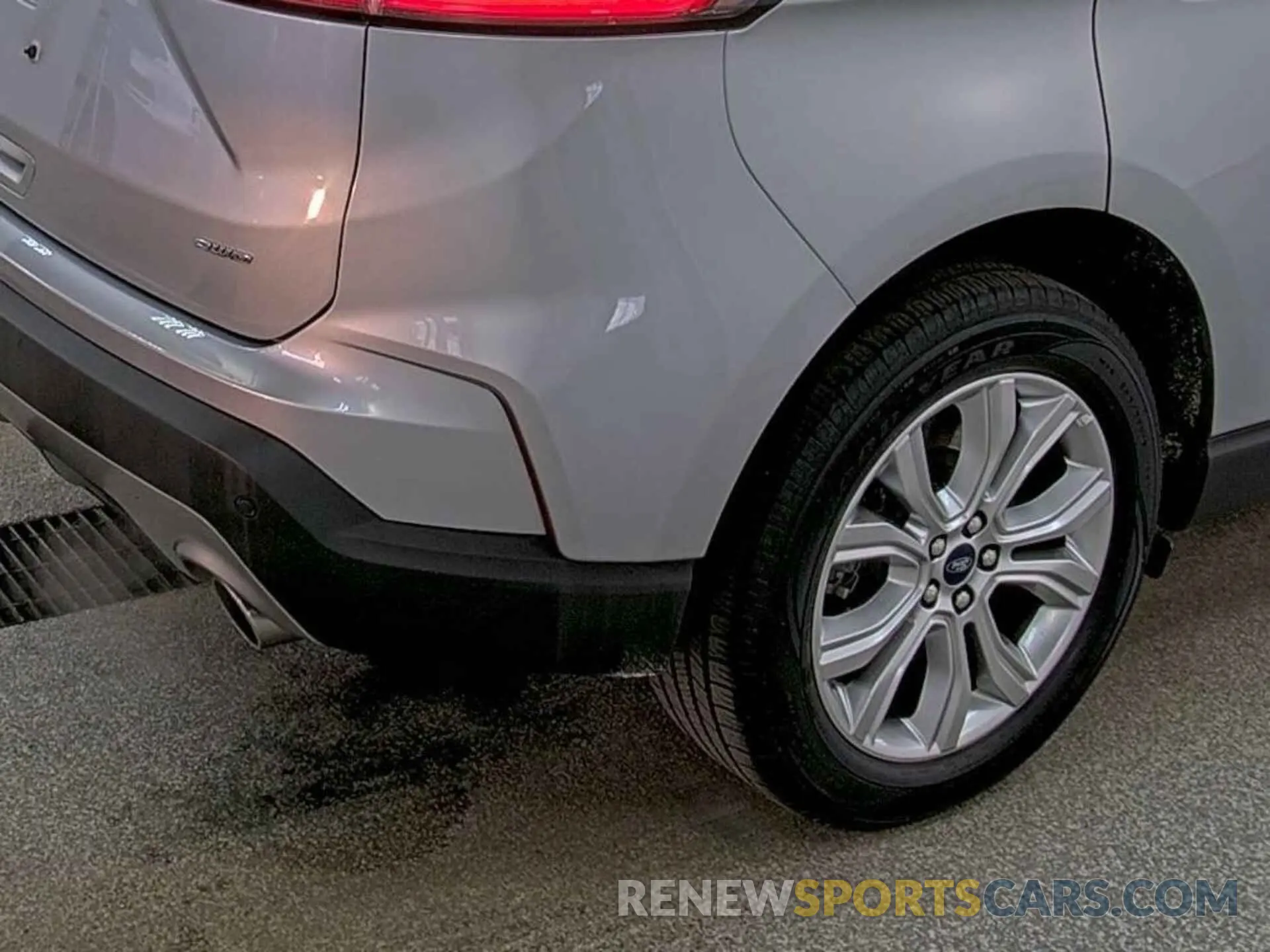 25 Photograph of a damaged car 2FMPK4K98NBA81777 FORD EDGE 2022
