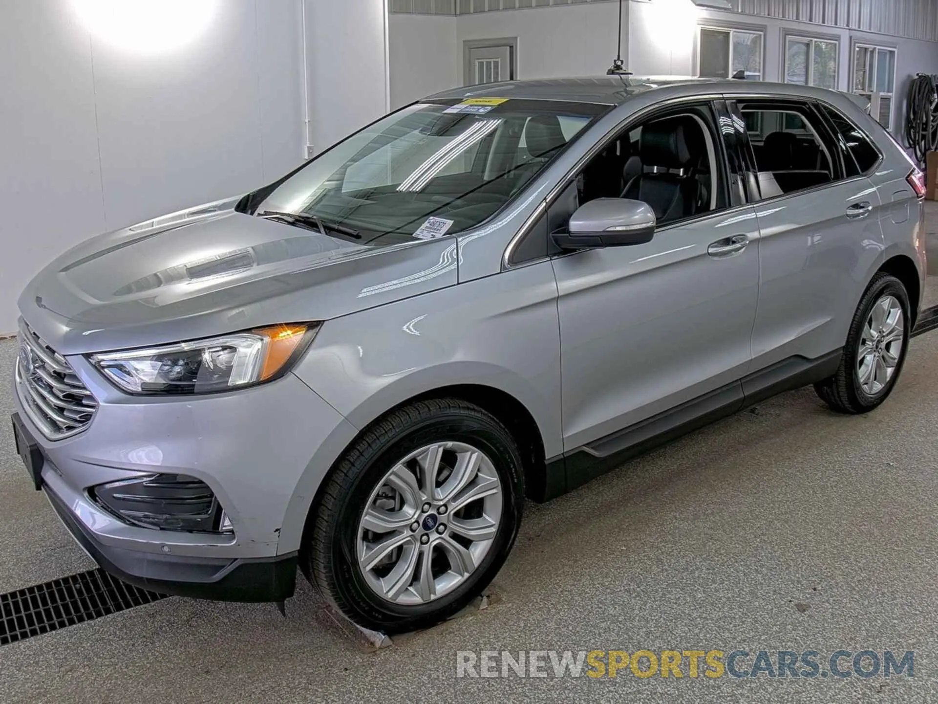 27 Photograph of a damaged car 2FMPK4K98NBA81777 FORD EDGE 2022
