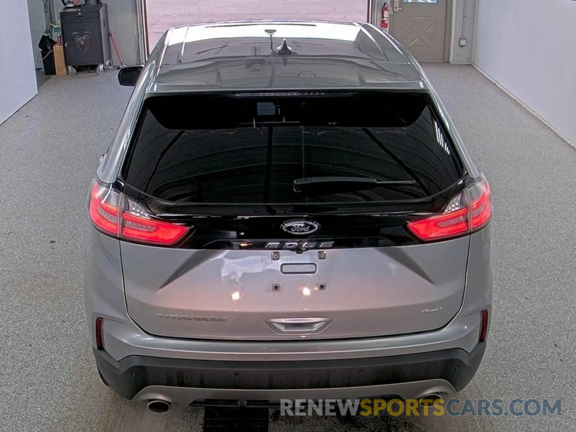 31 Photograph of a damaged car 2FMPK4K98NBA81777 FORD EDGE 2022