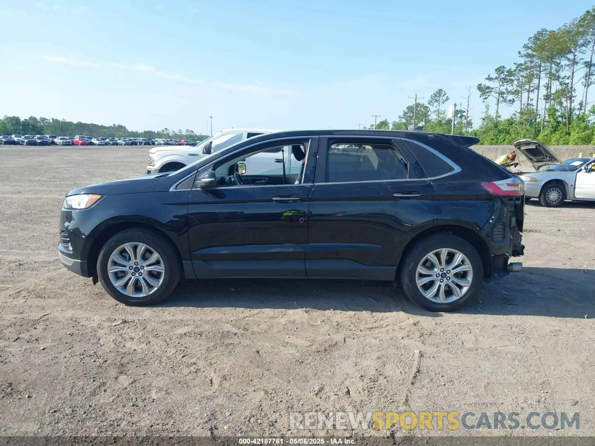 14 Photograph of a damaged car 2FMPK4K99NBA45354 FORD EDGE 2022