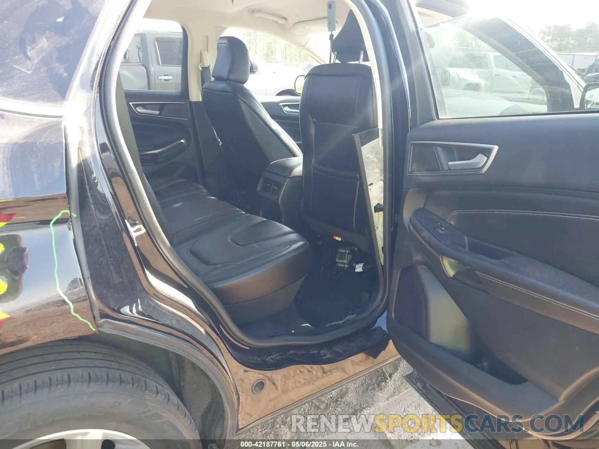 8 Photograph of a damaged car 2FMPK4K99NBA45354 FORD EDGE 2022