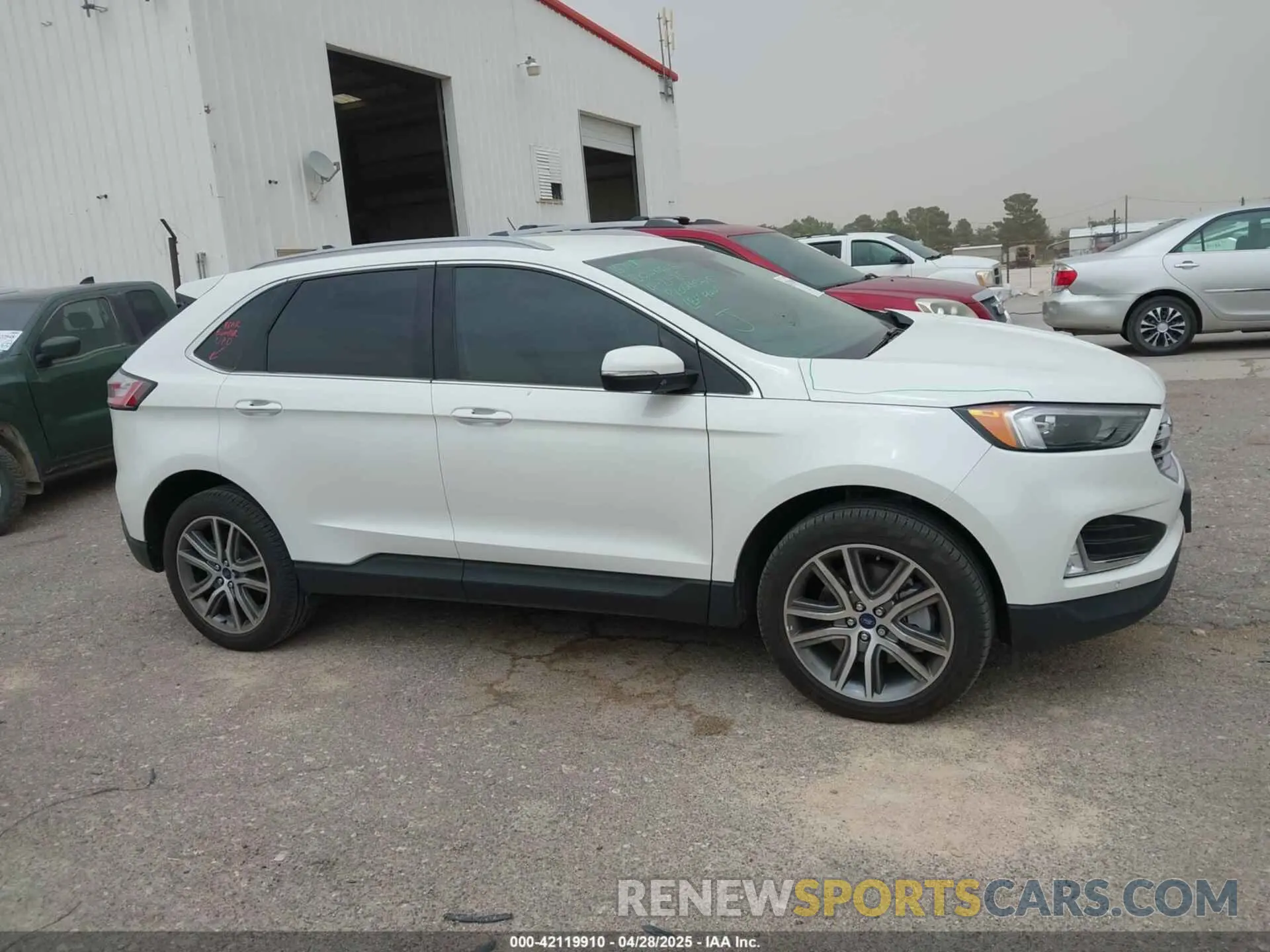 13 Photograph of a damaged car 2FMPK4K9XNBA79206 FORD EDGE 2022