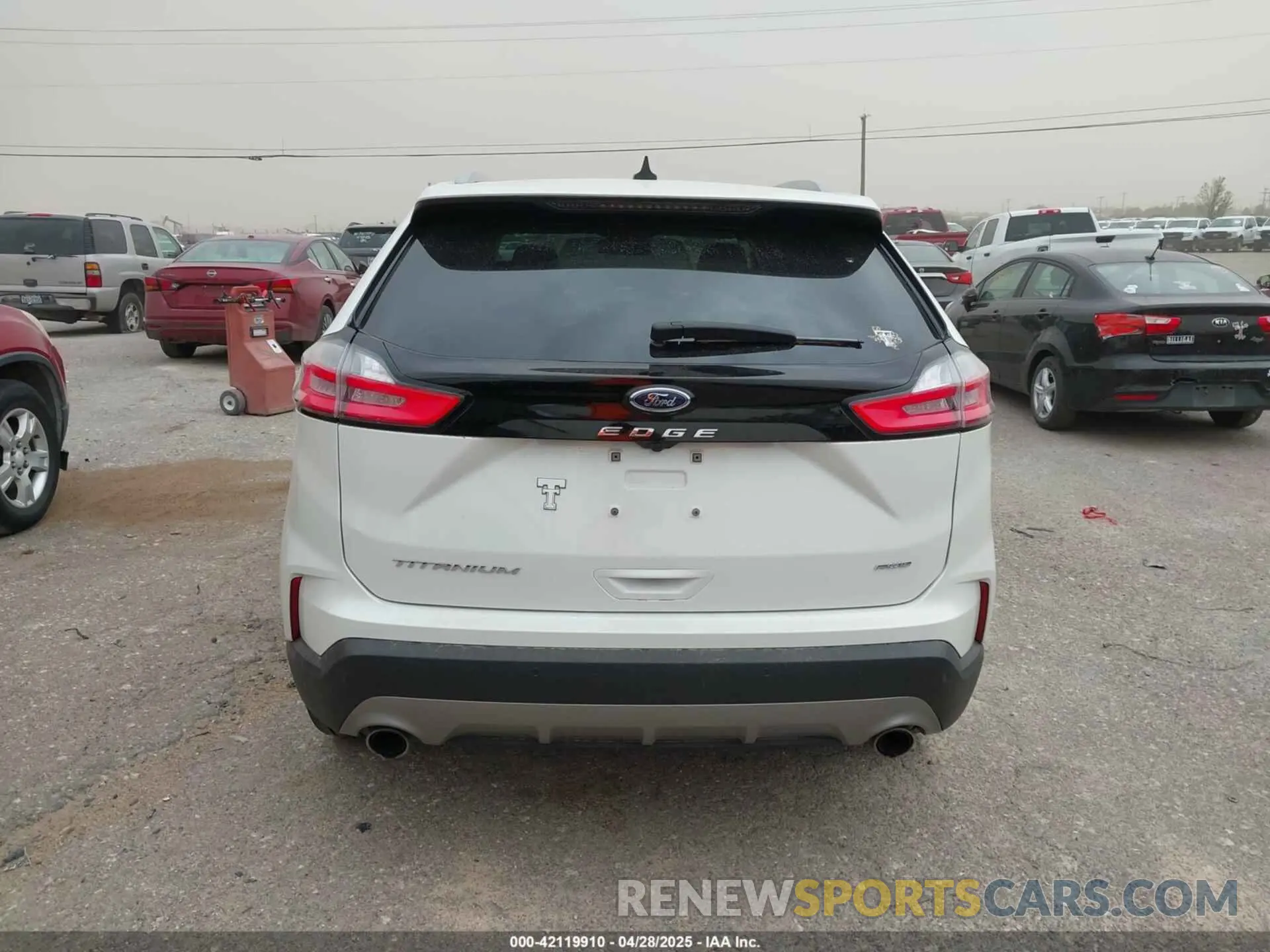 16 Photograph of a damaged car 2FMPK4K9XNBA79206 FORD EDGE 2022