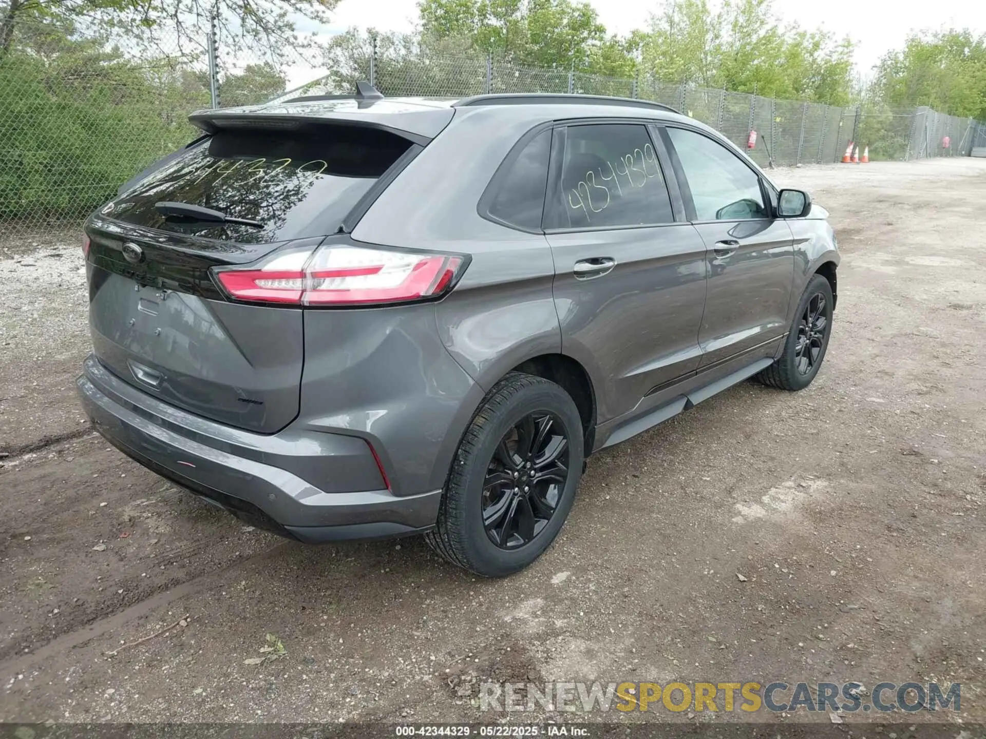 4 Photograph of a damaged car 2FMPK4G90PBA15235 FORD EDGE 2023