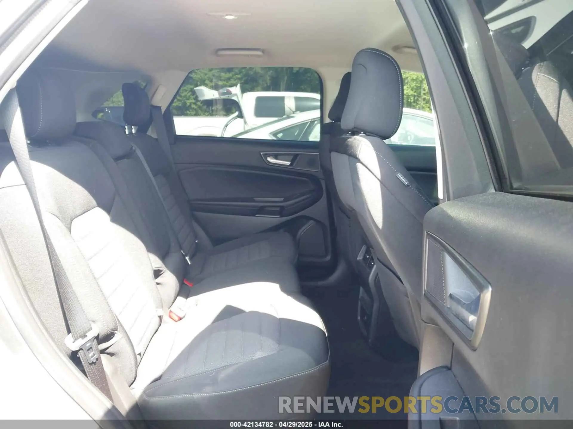 8 Фотография поврежденного автомобиля 2FMPK4G92PBA06116 FORD EDGE 2023