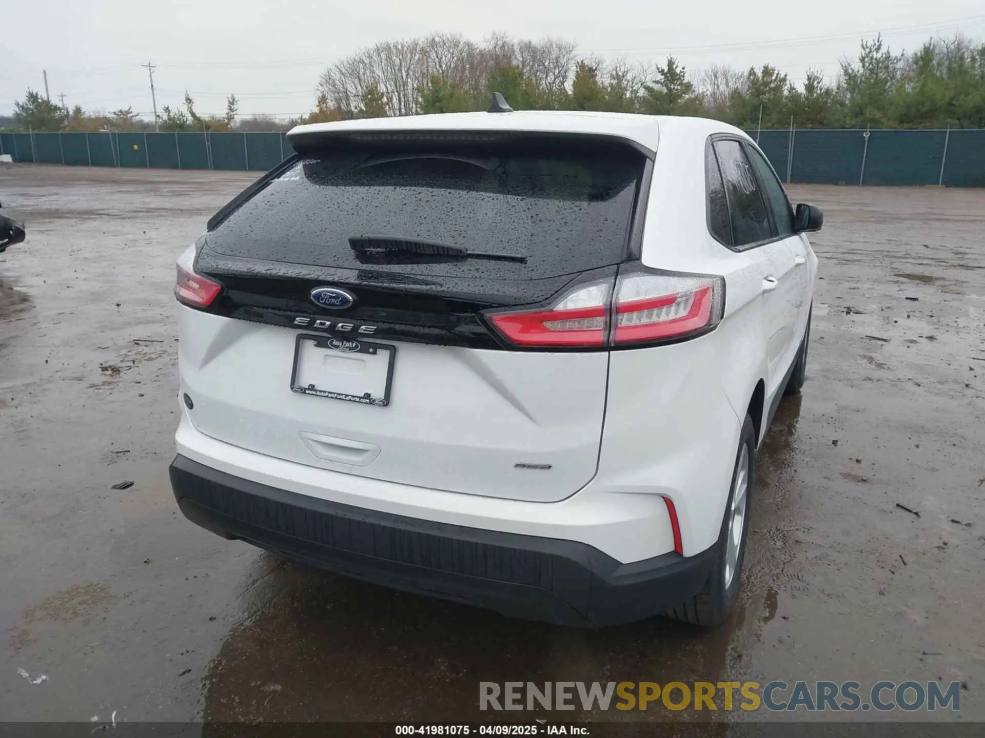 4 Photograph of a damaged car 2FMPK4G92PBA49967 FORD EDGE 2023