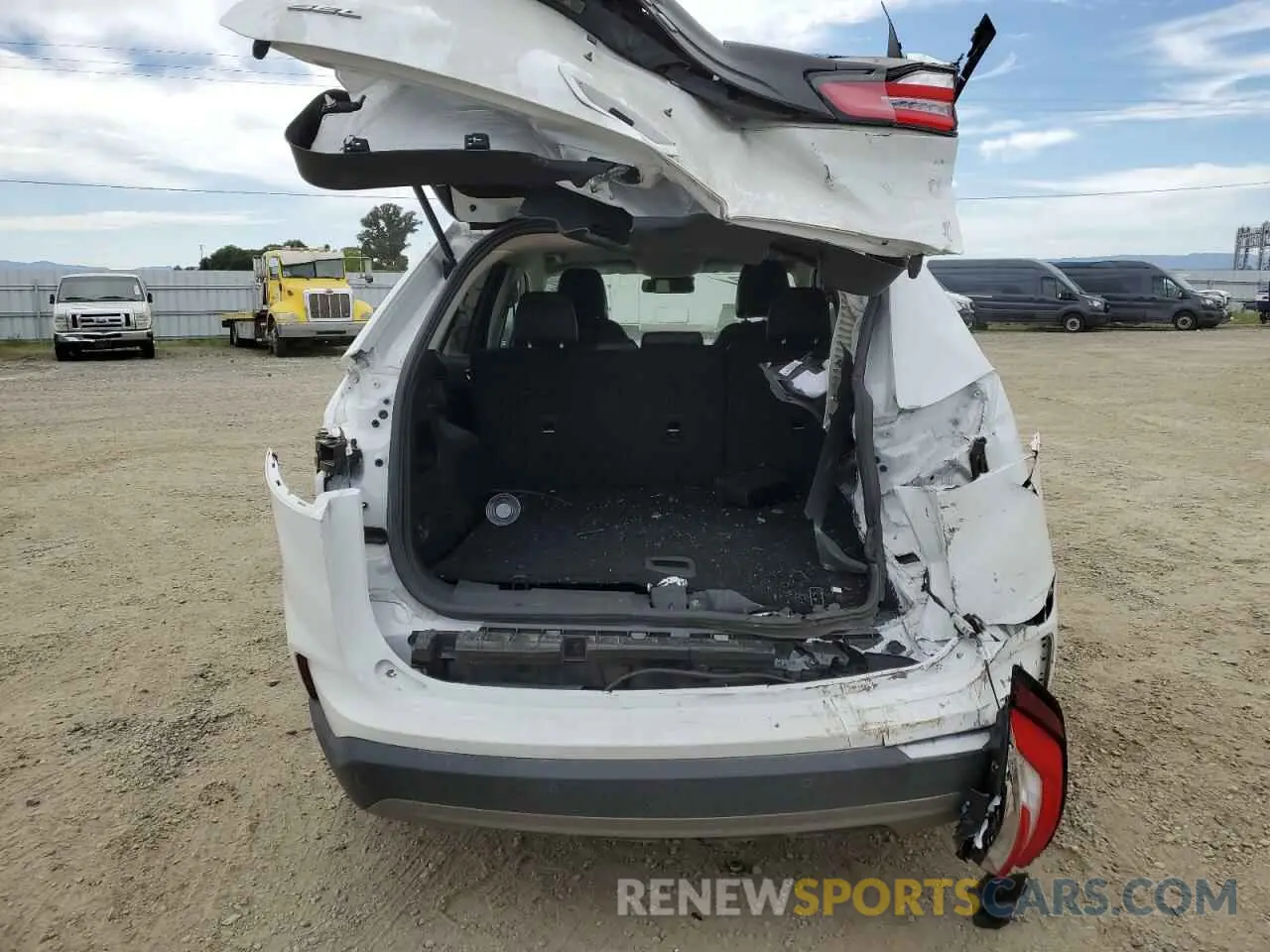 6 Photograph of a damaged car 2FMPK4J90PBA00341 FORD EDGE 2023