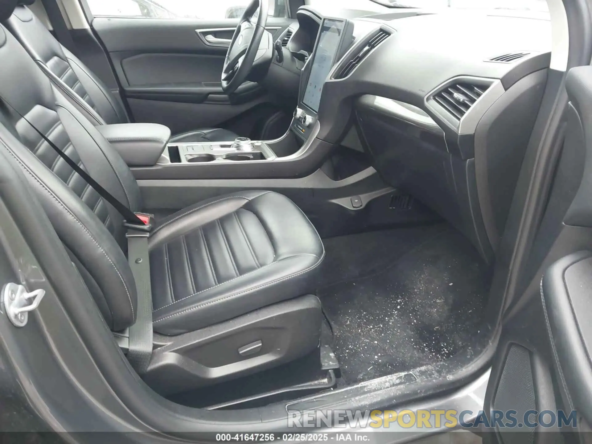 5 Photograph of a damaged car 2FMPK4J91PBA18654 FORD EDGE 2023