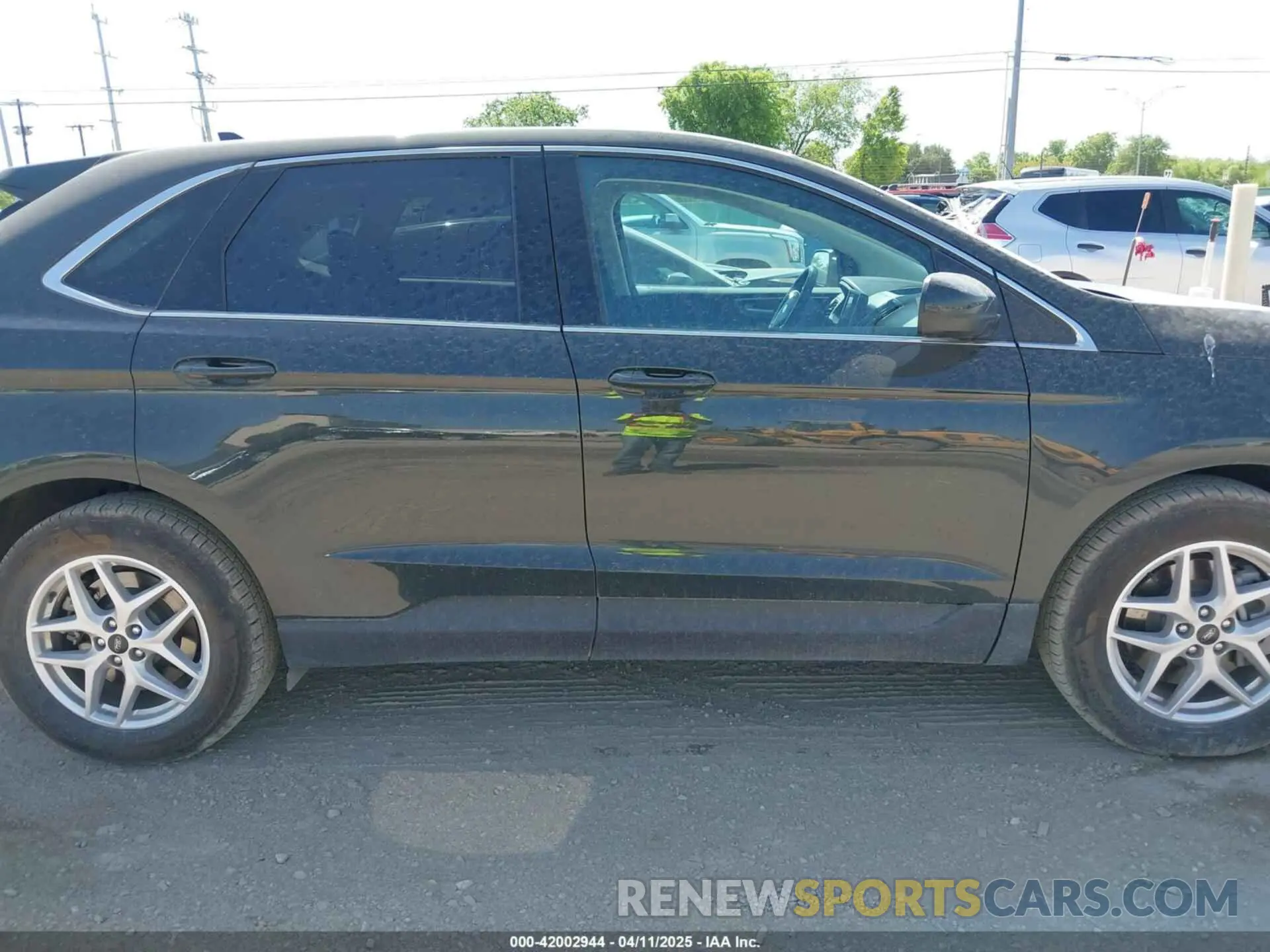 13 Photograph of a damaged car 2FMPK4J92PBA38783 FORD EDGE 2023