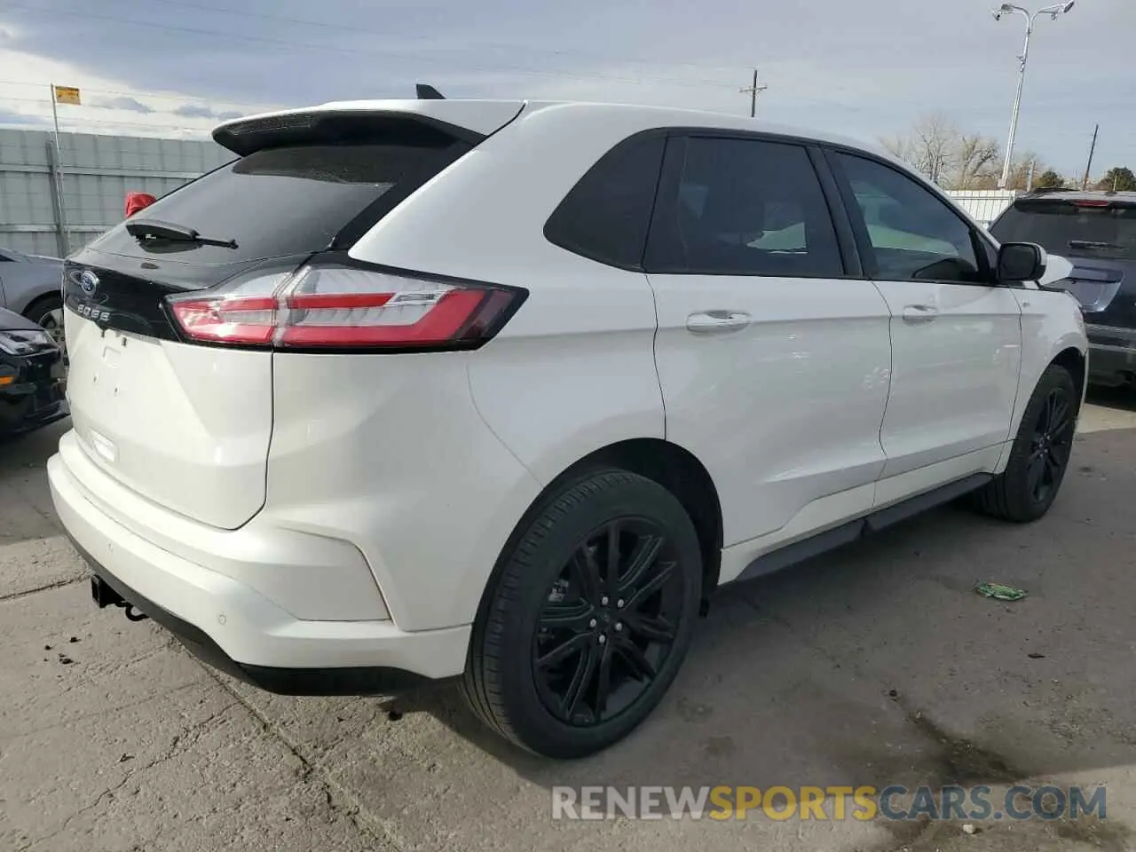 3 Фотография поврежденного автомобиля 2FMPK4J93PBA13701 FORD EDGE 2023