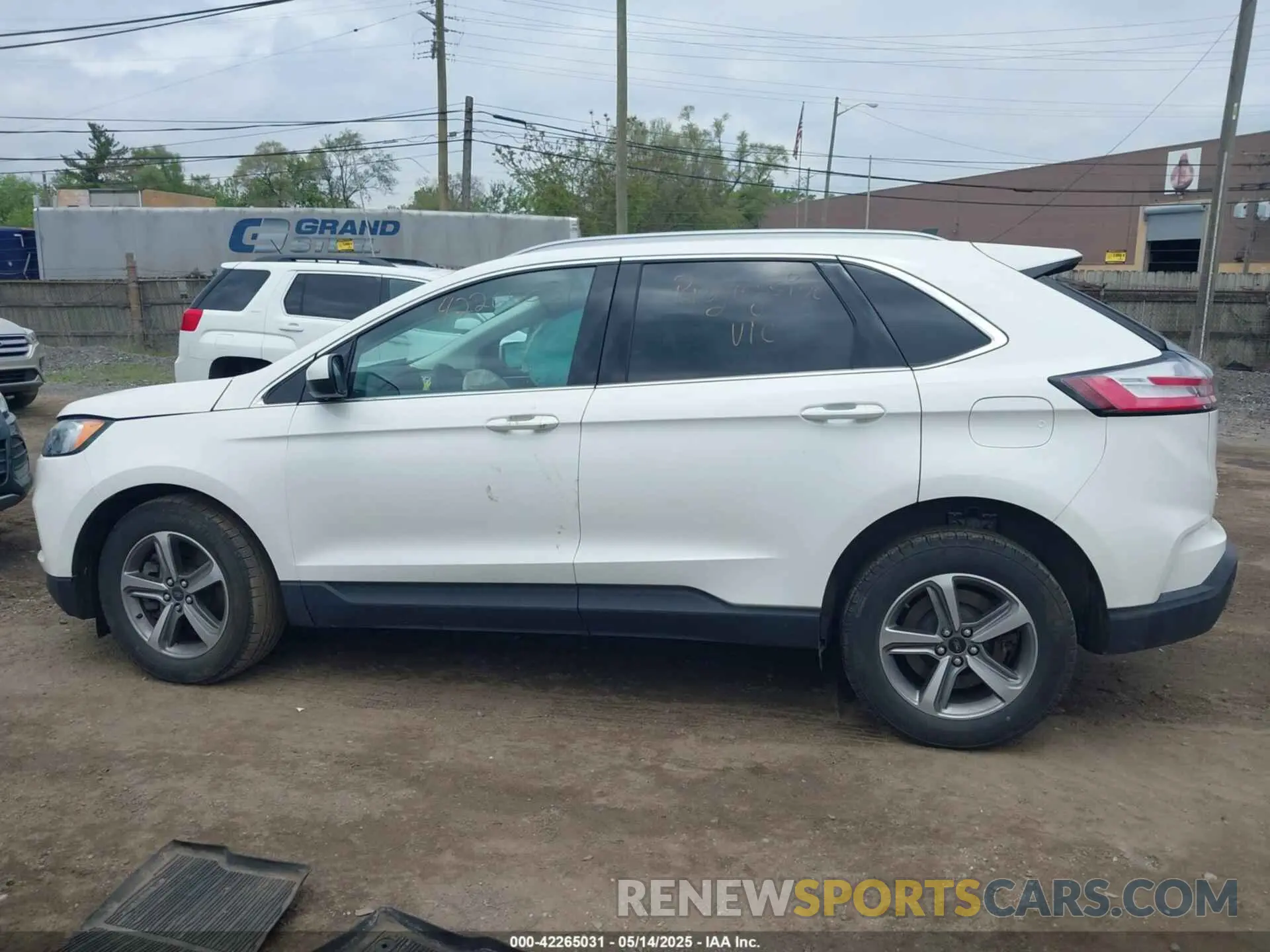 14 Photograph of a damaged car 2FMPK4J93PBA52725 FORD EDGE 2023