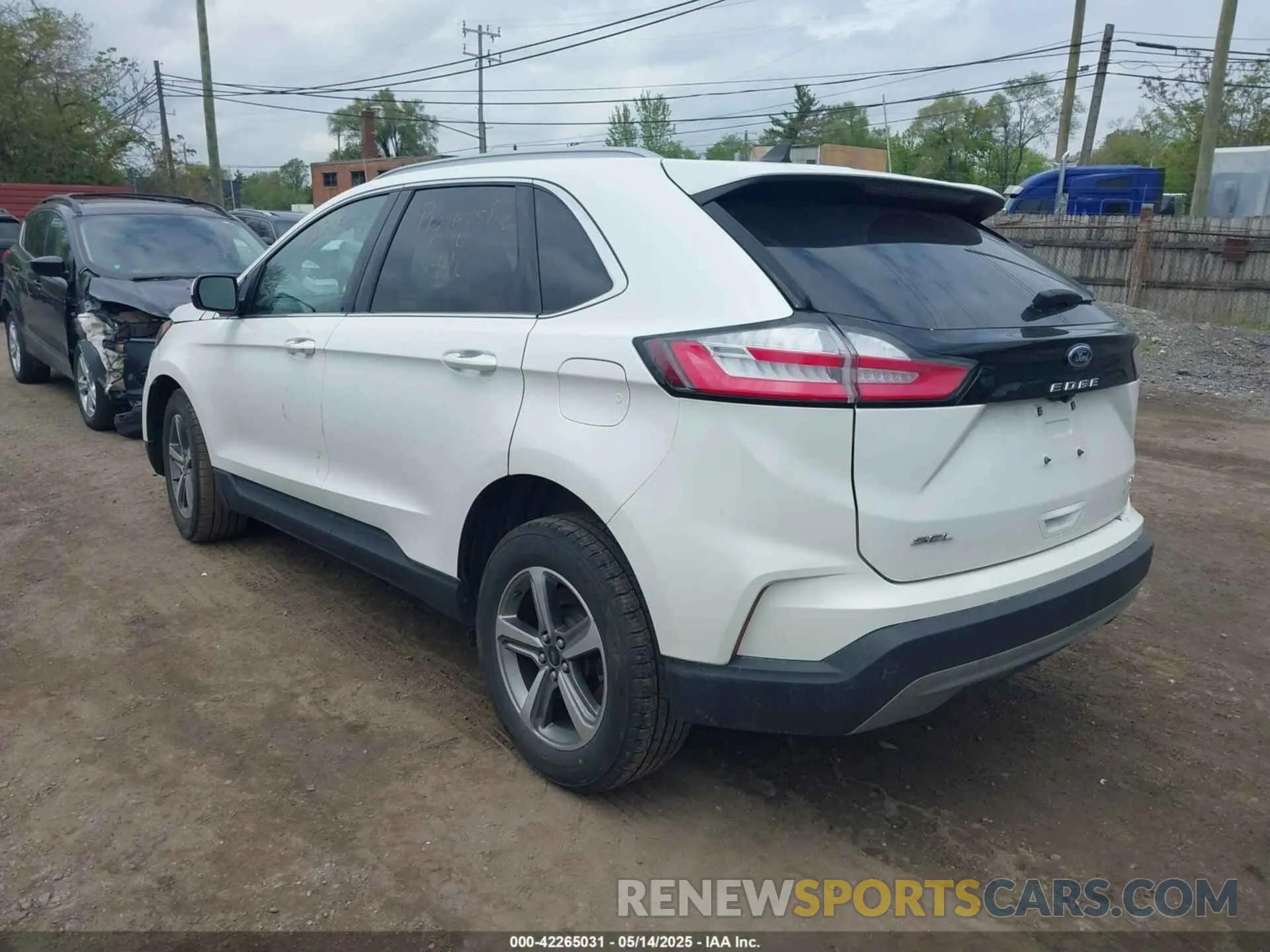 3 Photograph of a damaged car 2FMPK4J93PBA52725 FORD EDGE 2023
