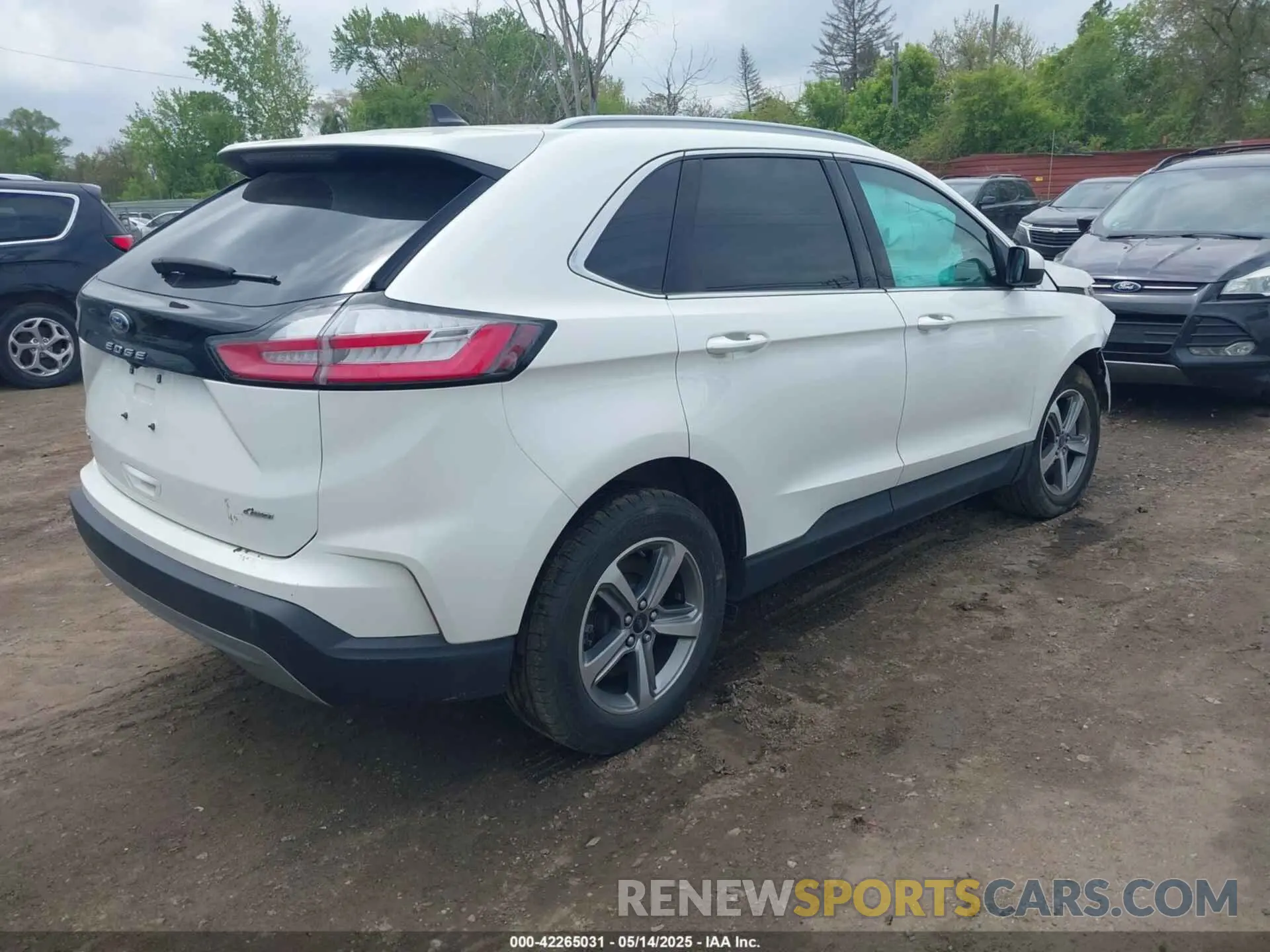 4 Photograph of a damaged car 2FMPK4J93PBA52725 FORD EDGE 2023