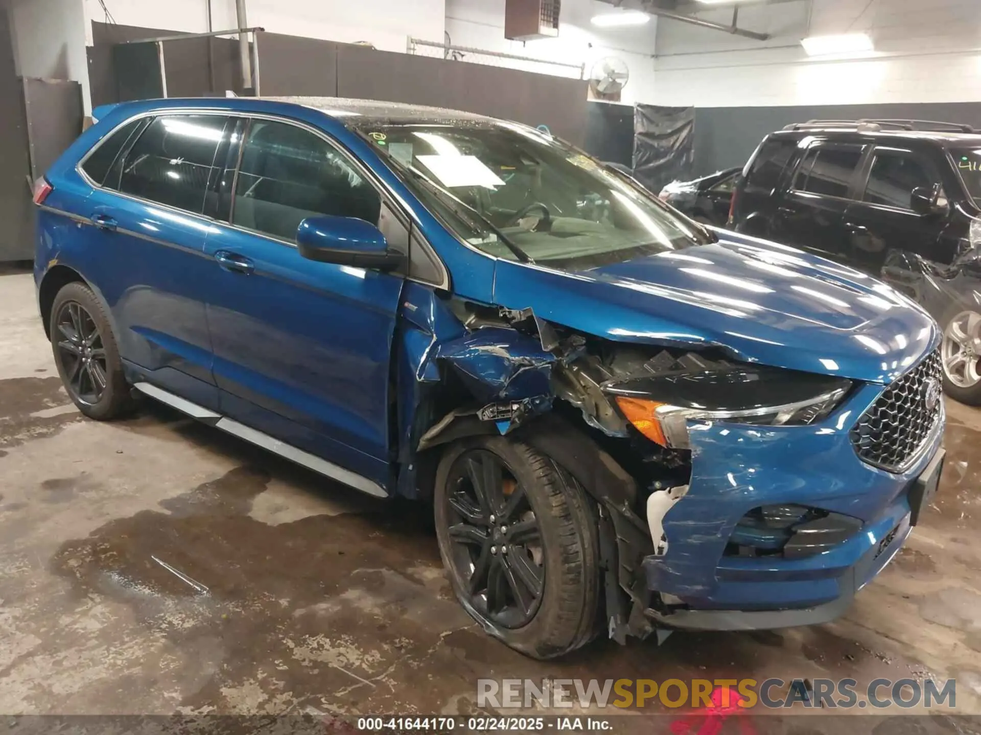 1 Photograph of a damaged car 2FMPK4J96PBA09268 FORD EDGE 2023