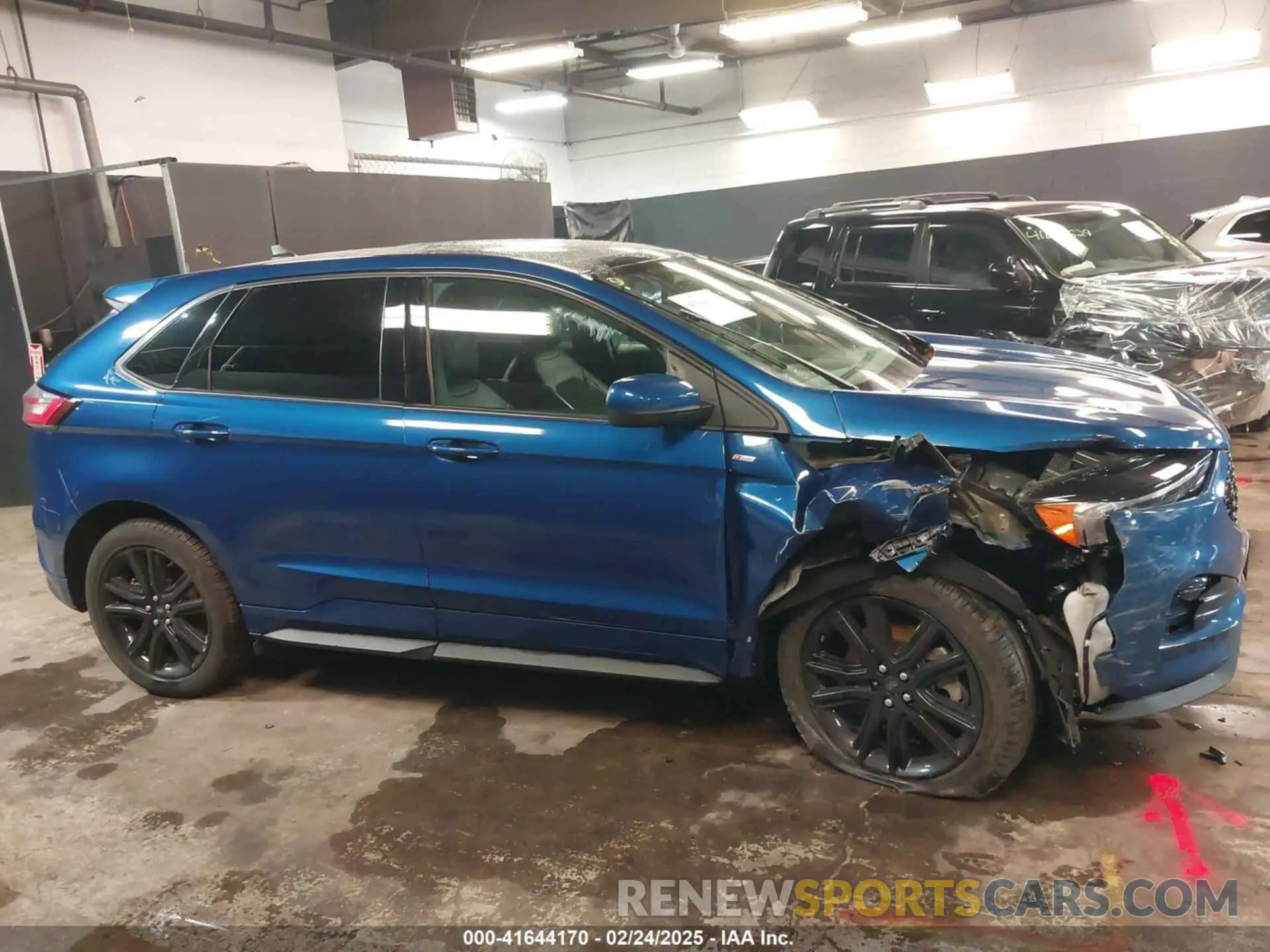 12 Photograph of a damaged car 2FMPK4J96PBA09268 FORD EDGE 2023