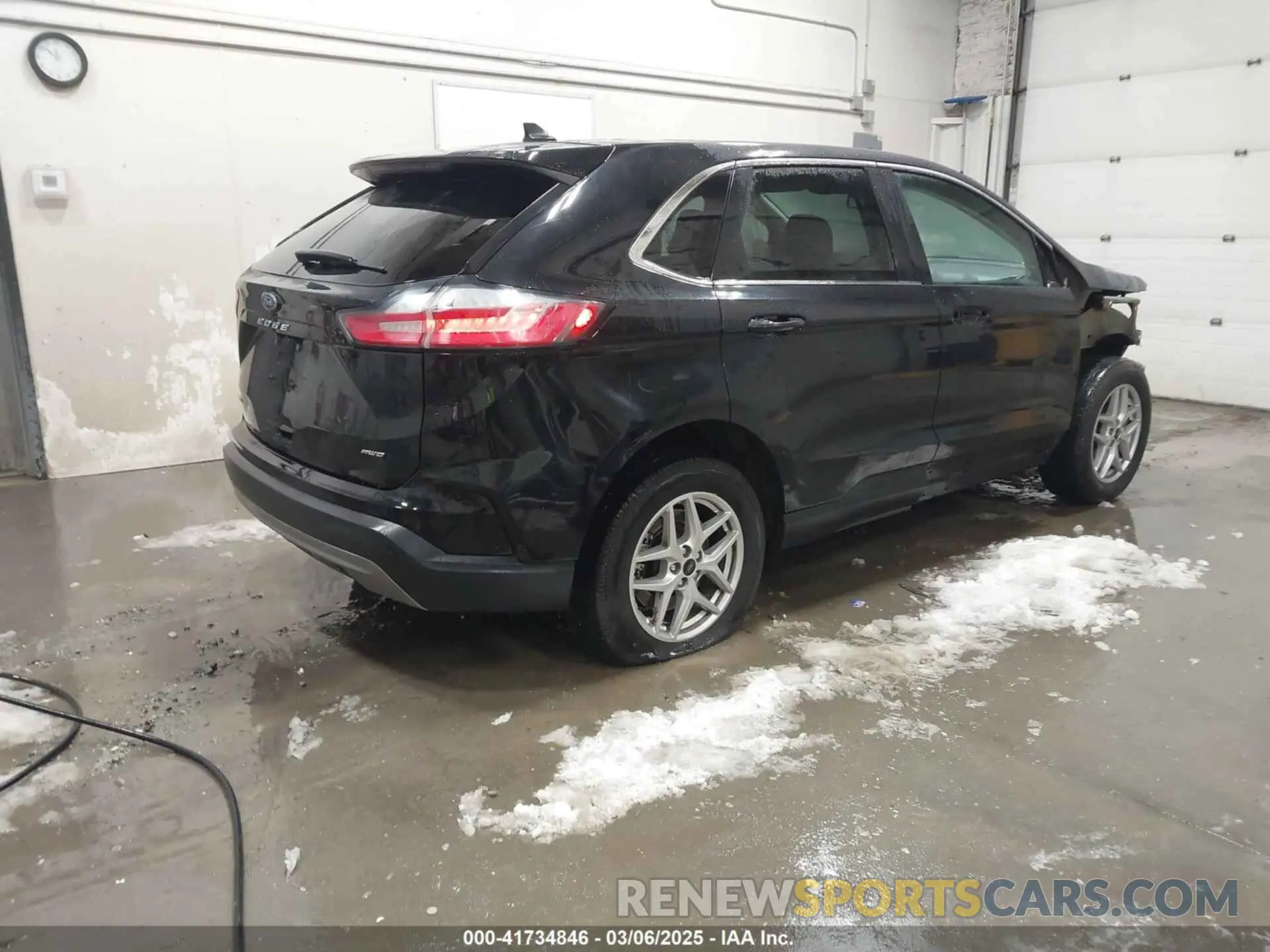 4 Photograph of a damaged car 2FMPK4J96PBA38818 FORD EDGE 2023
