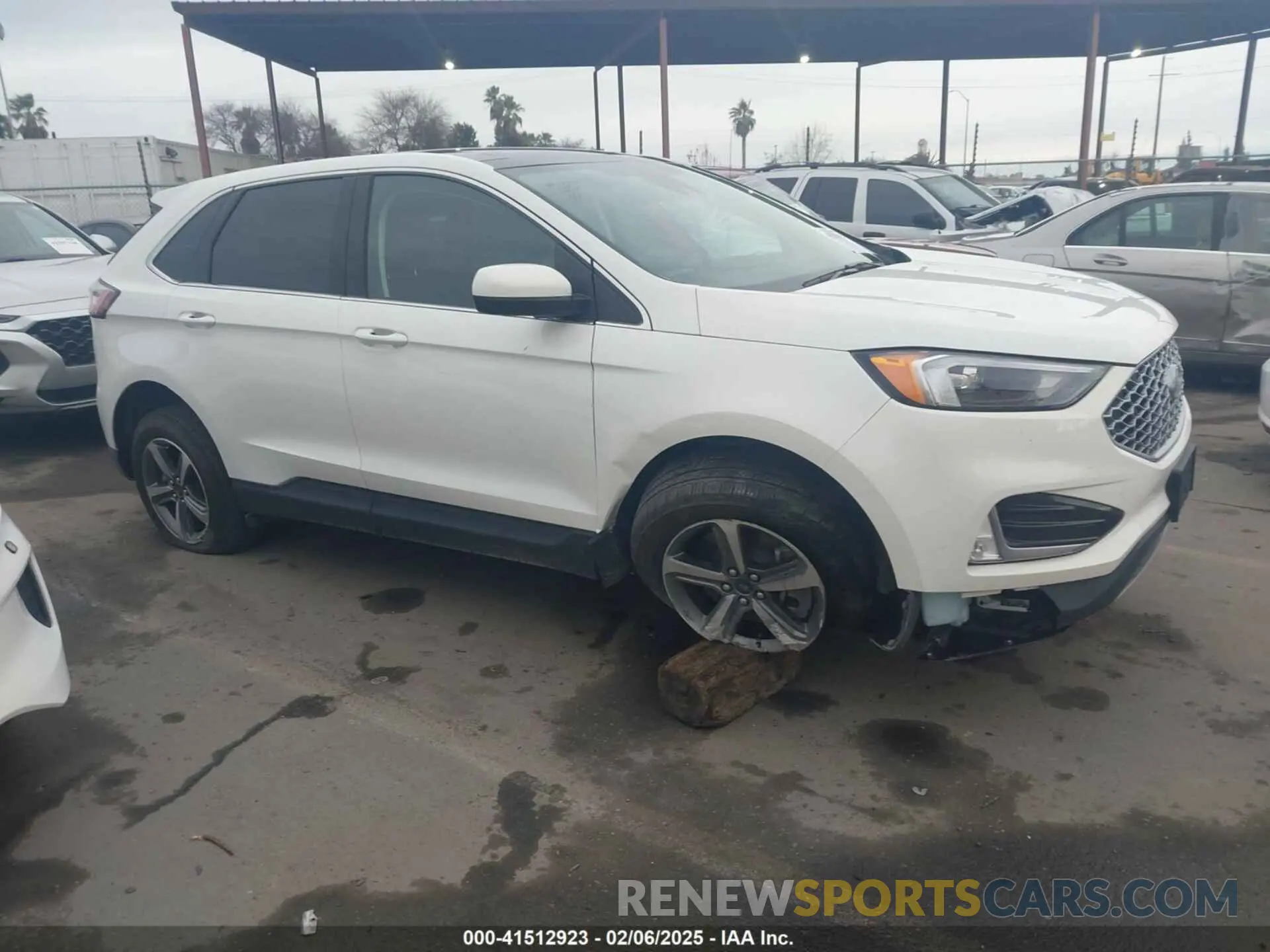 13 Фотография поврежденного автомобиля 2FMPK4J97PBA06136 FORD EDGE 2023