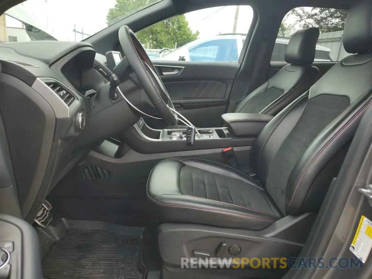 7 Фотография поврежденного автомобиля 2FMPK4J97PBA12888 FORD EDGE 2023