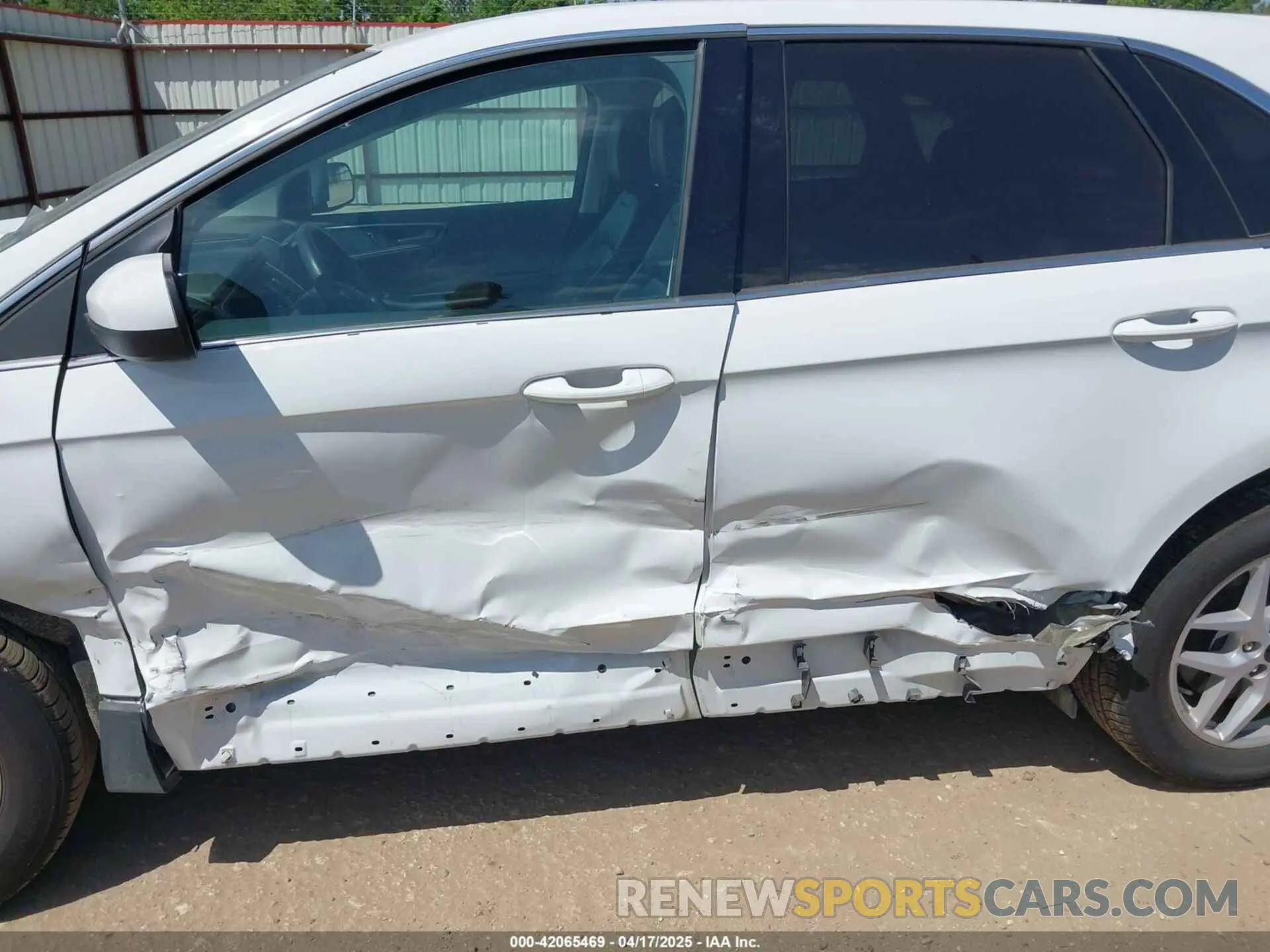 6 Фотография поврежденного автомобиля 2FMPK4J97PBA47706 FORD EDGE 2023