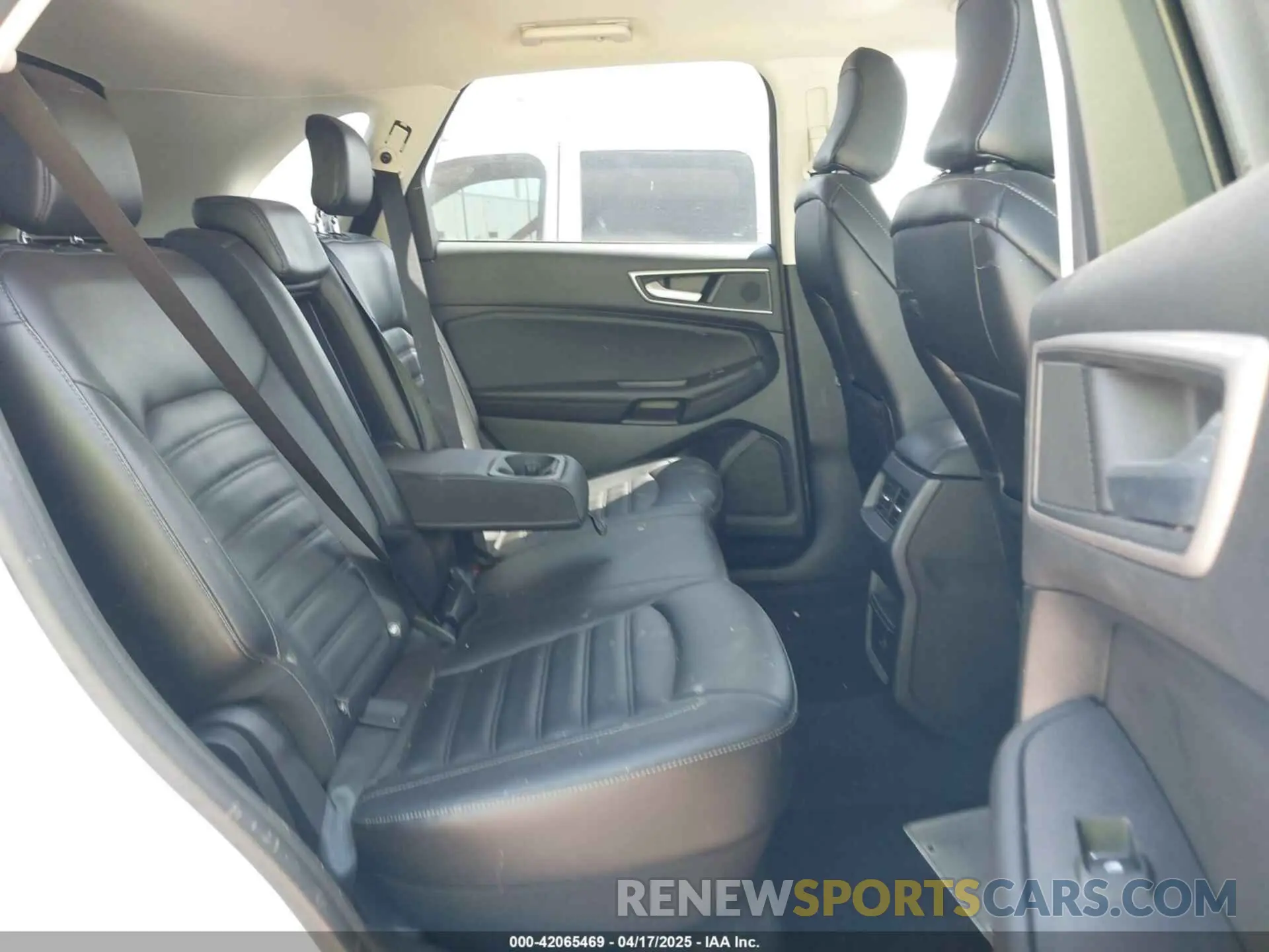 8 Фотография поврежденного автомобиля 2FMPK4J97PBA47706 FORD EDGE 2023