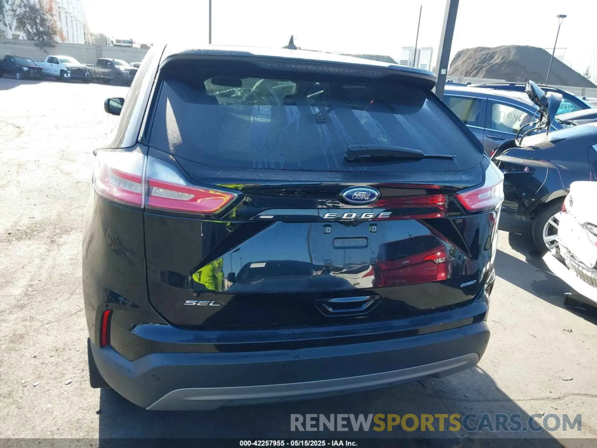 17 Photograph of a damaged car 2FMPK4J99PBA46959 FORD EDGE 2023