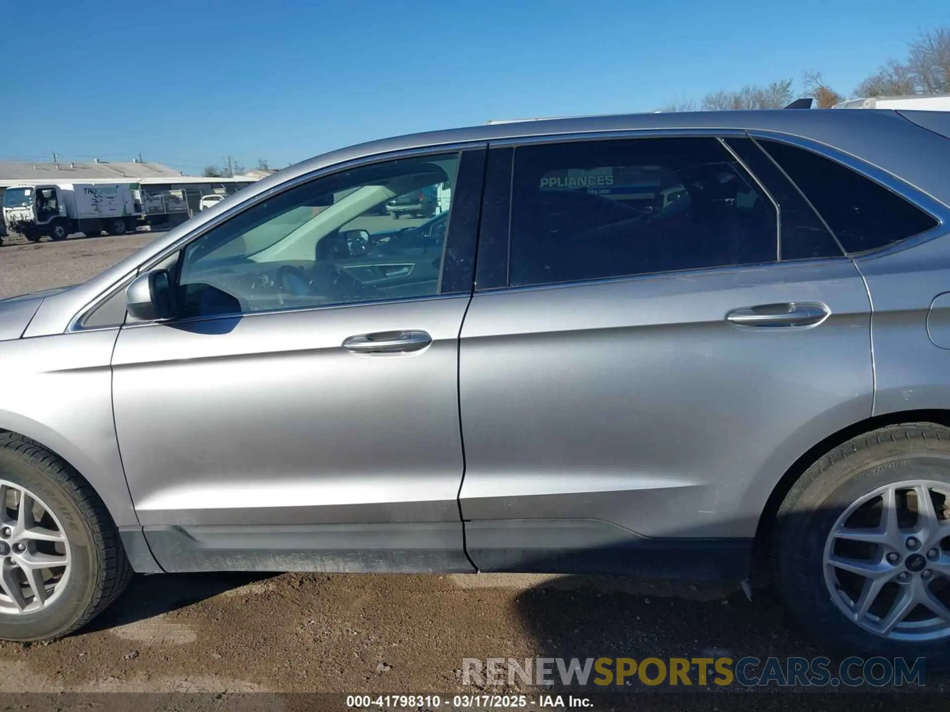 14 Photograph of a damaged car 2FMPK4J9XPBA38501 FORD EDGE 2023