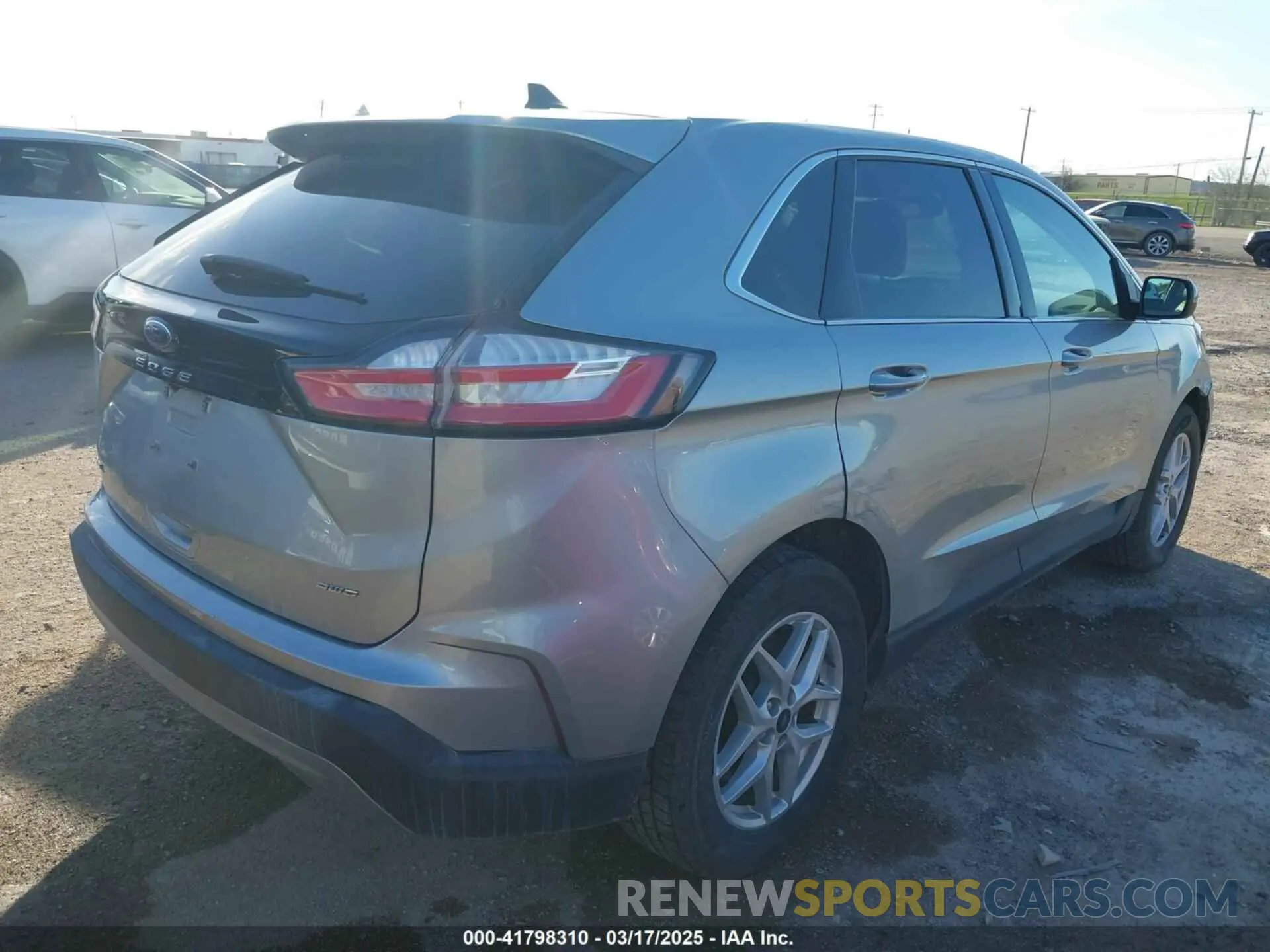 4 Photograph of a damaged car 2FMPK4J9XPBA38501 FORD EDGE 2023