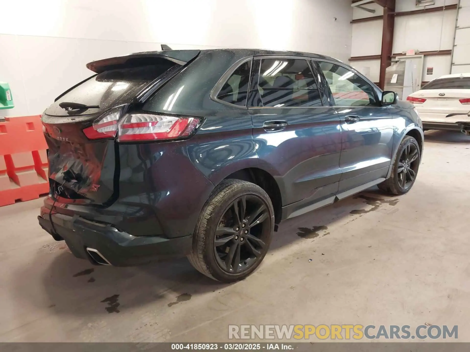 4 Фотография поврежденного автомобиля 2FMPK4AP0RBA00194 FORD EDGE 2024