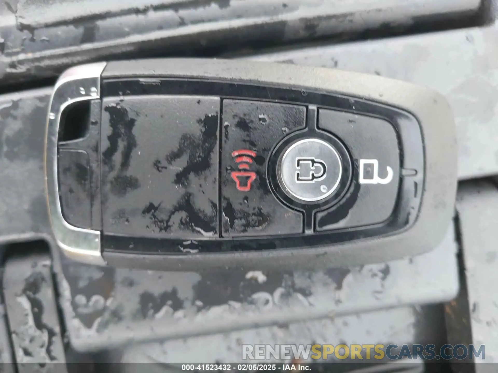11 Photograph of a damaged car 2FMPK4G90RBB20005 FORD EDGE 2024