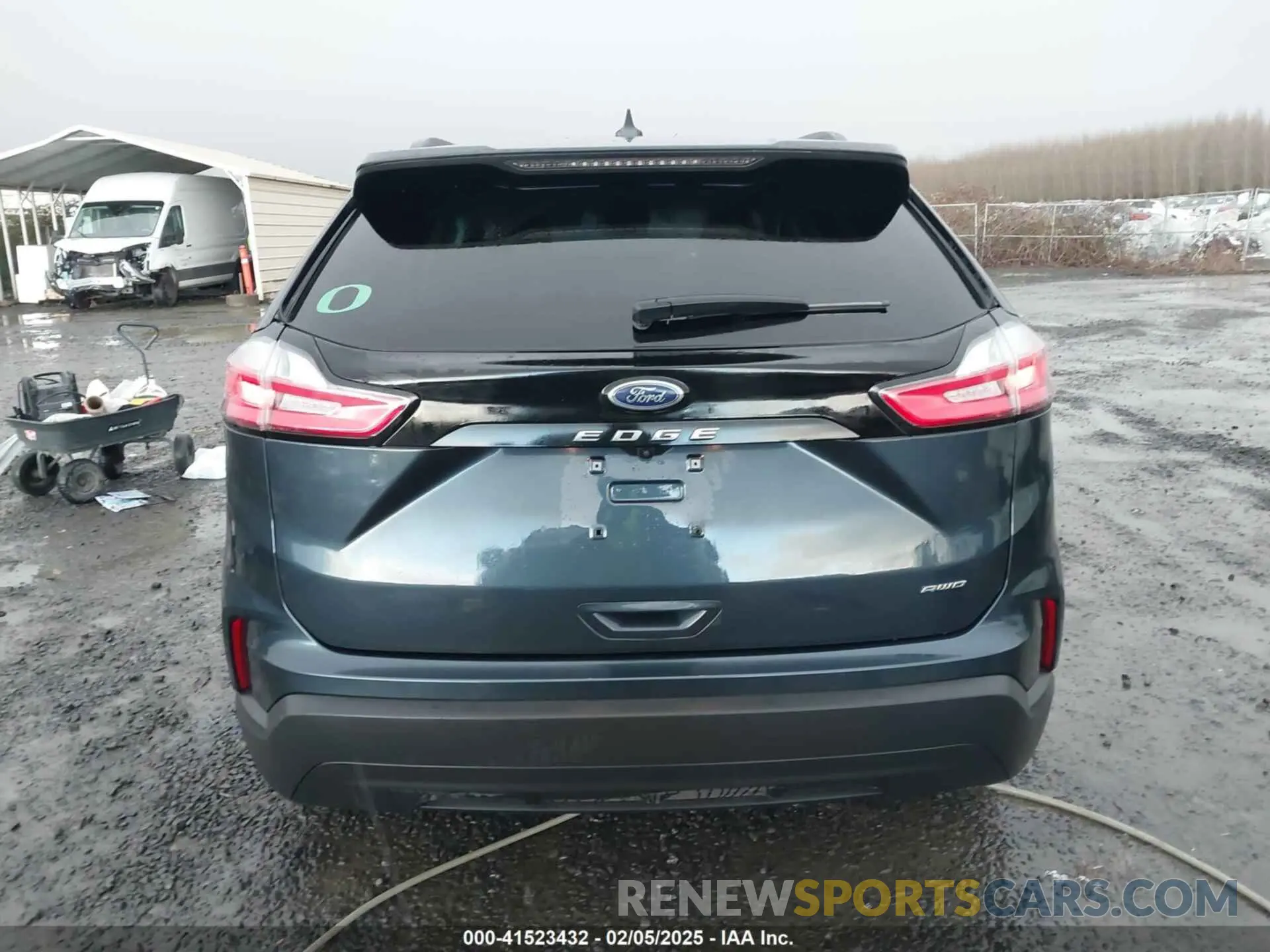 17 Photograph of a damaged car 2FMPK4G90RBB20005 FORD EDGE 2024