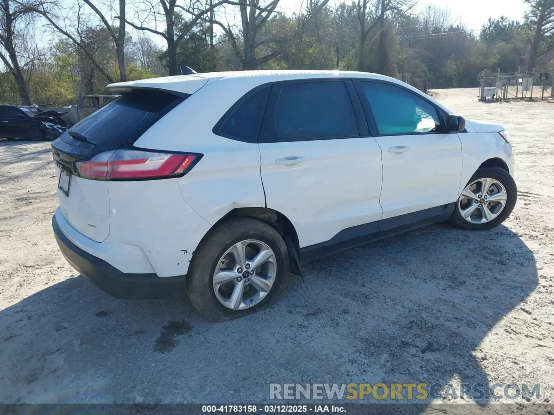 4 Photograph of a damaged car 2FMPK4G92RBA47784 FORD EDGE 2024