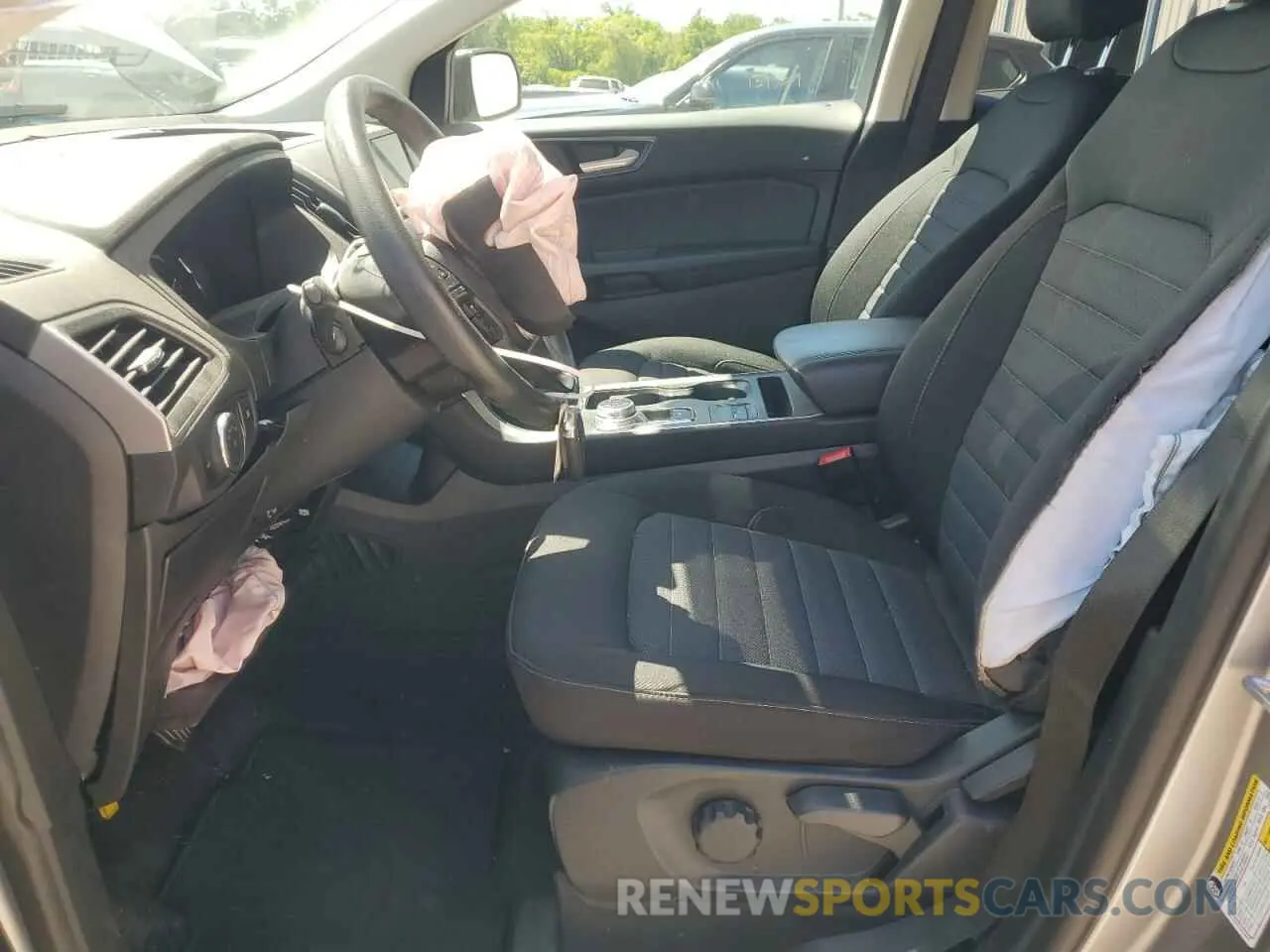 7 Photograph of a damaged car 2FMPK4G92RBB26985 FORD EDGE 2024