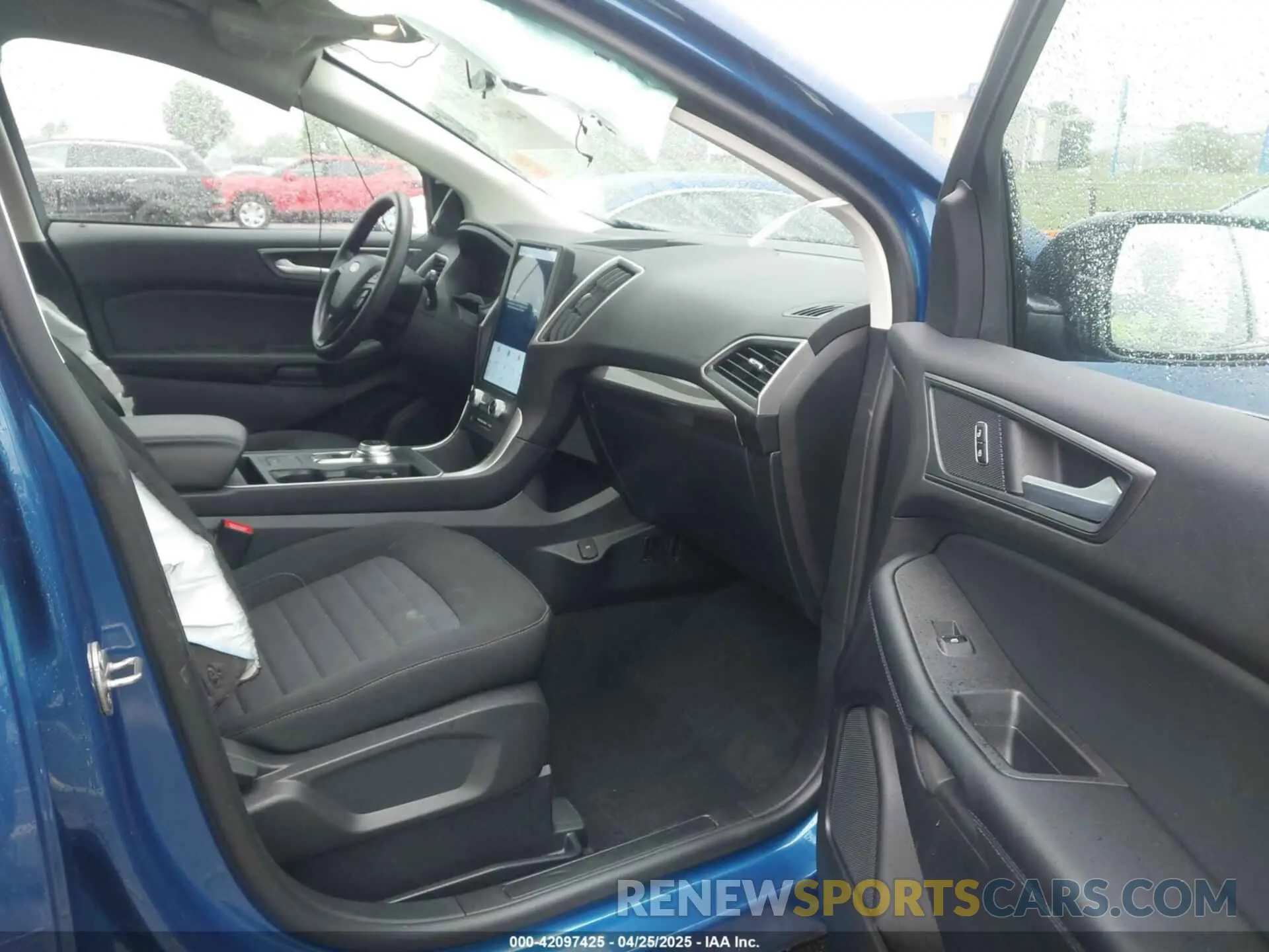 5 Photograph of a damaged car 2FMPK4G93RBA72662 FORD EDGE 2024