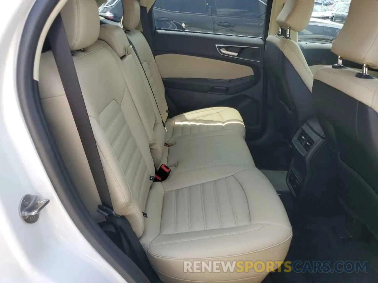 11 Photograph of a damaged car 2FMPK4J90RBA65614 FORD EDGE 2024