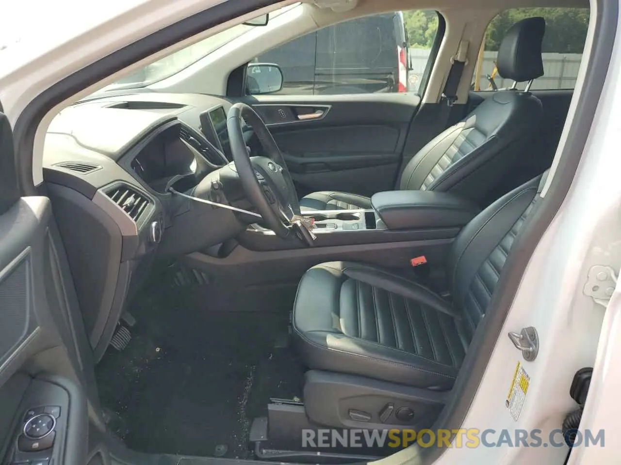 7 Фотография поврежденного автомобиля 2FMPK4J90RBA78010 FORD EDGE 2024