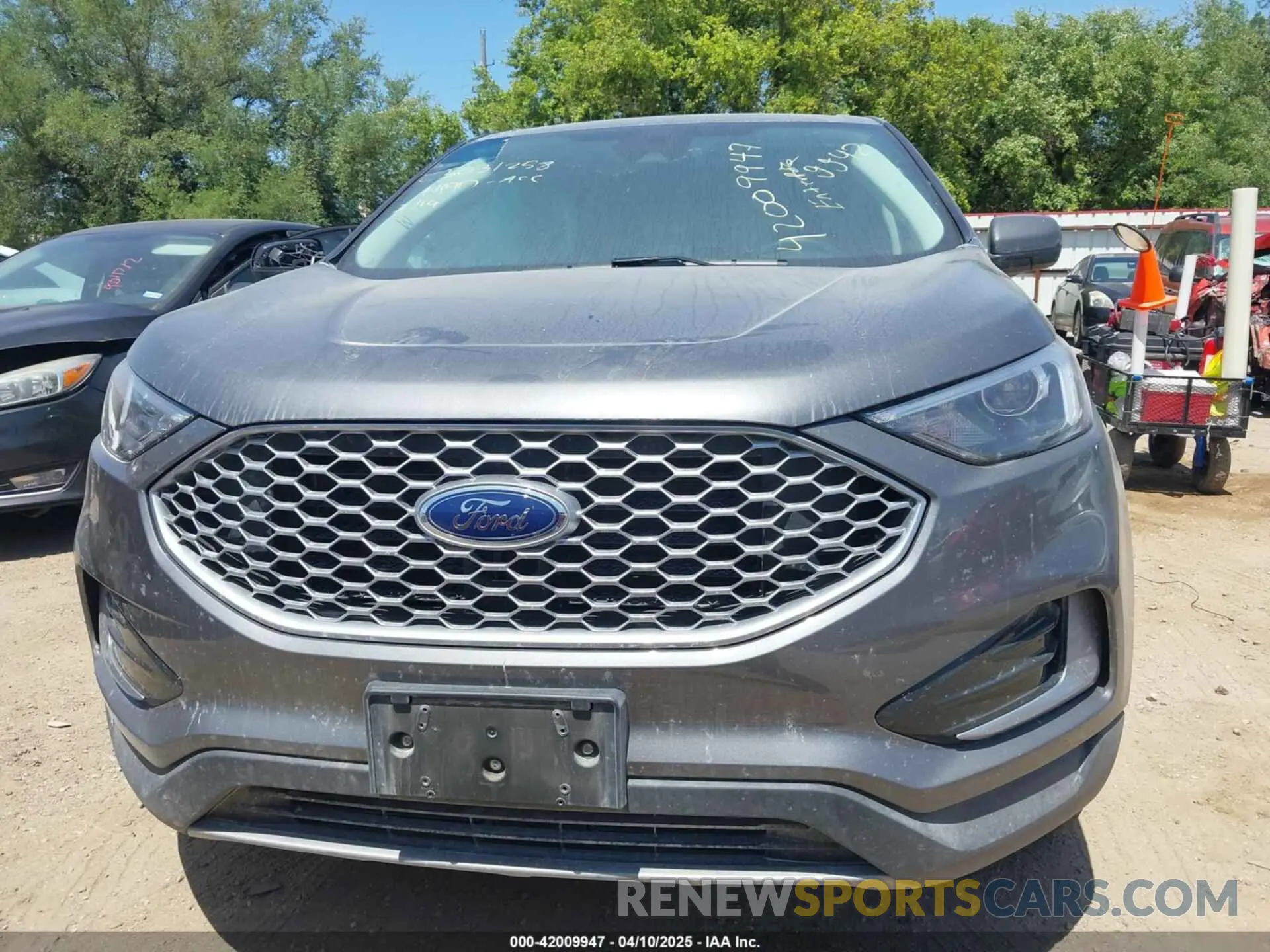 11 Photograph of a damaged car 2FMPK4J90RBA99942 FORD EDGE 2024