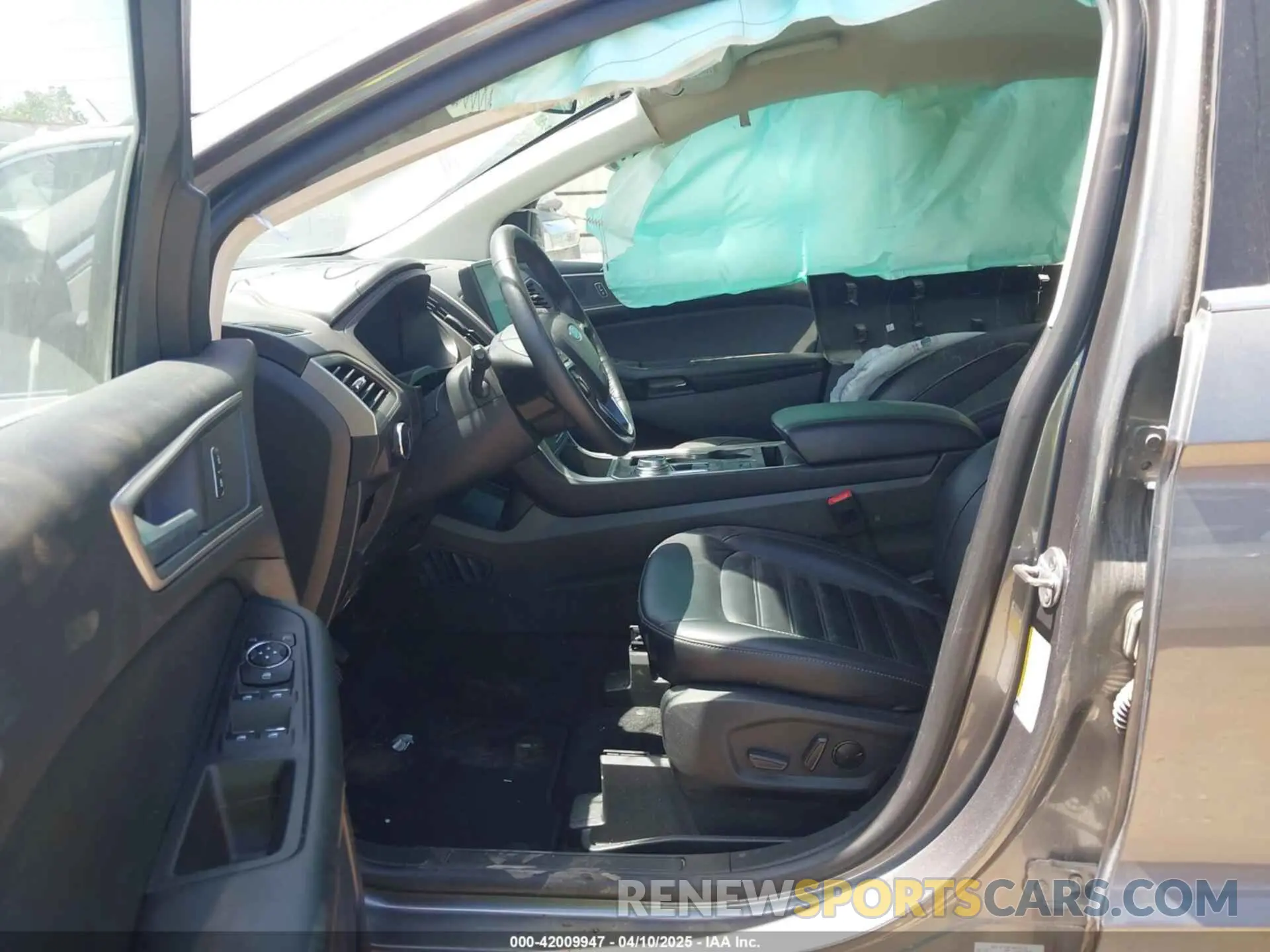 5 Photograph of a damaged car 2FMPK4J90RBA99942 FORD EDGE 2024