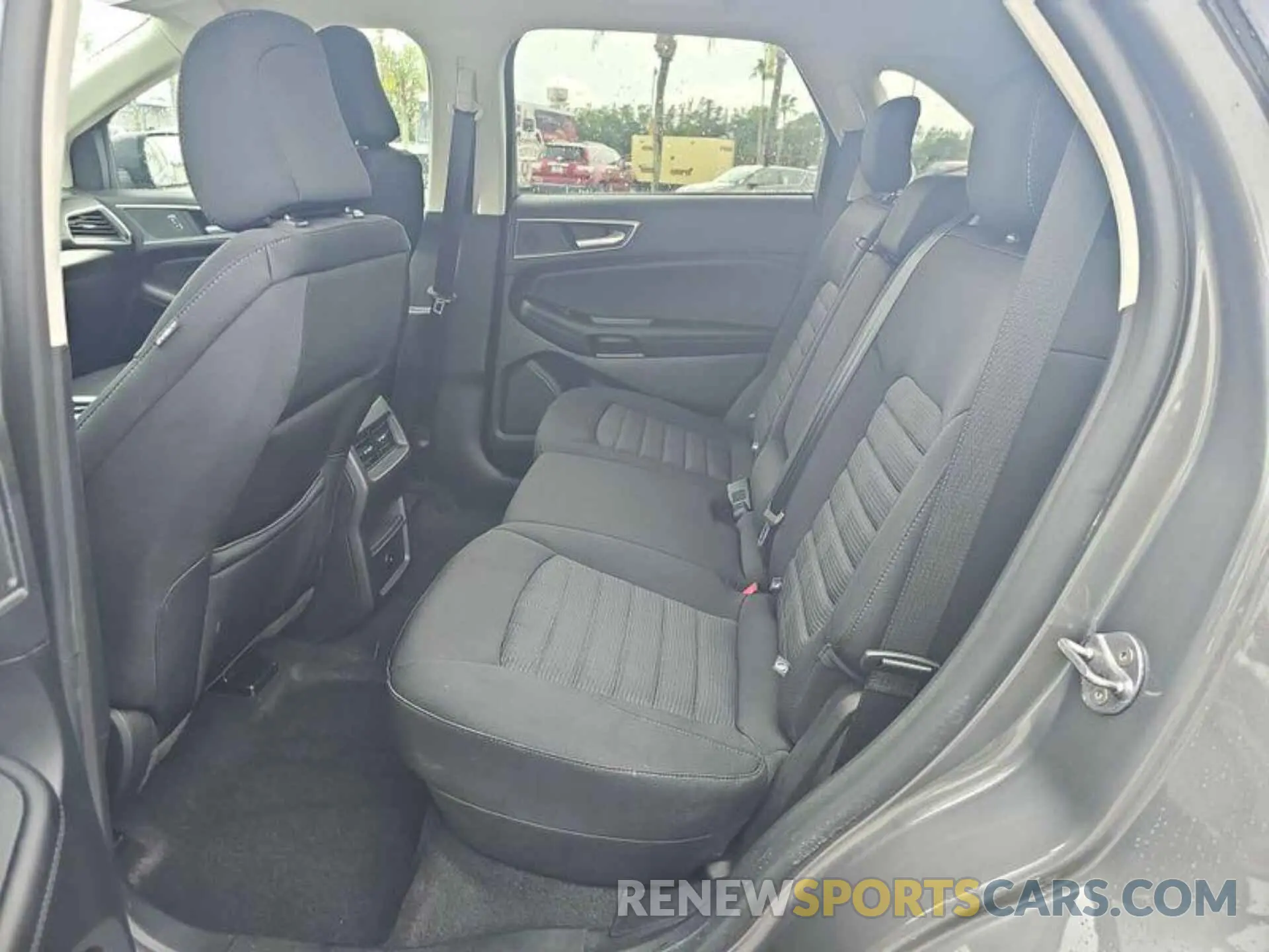 19 Photograph of a damaged car 2FMPK4J91RBA51804 FORD EDGE 2024
