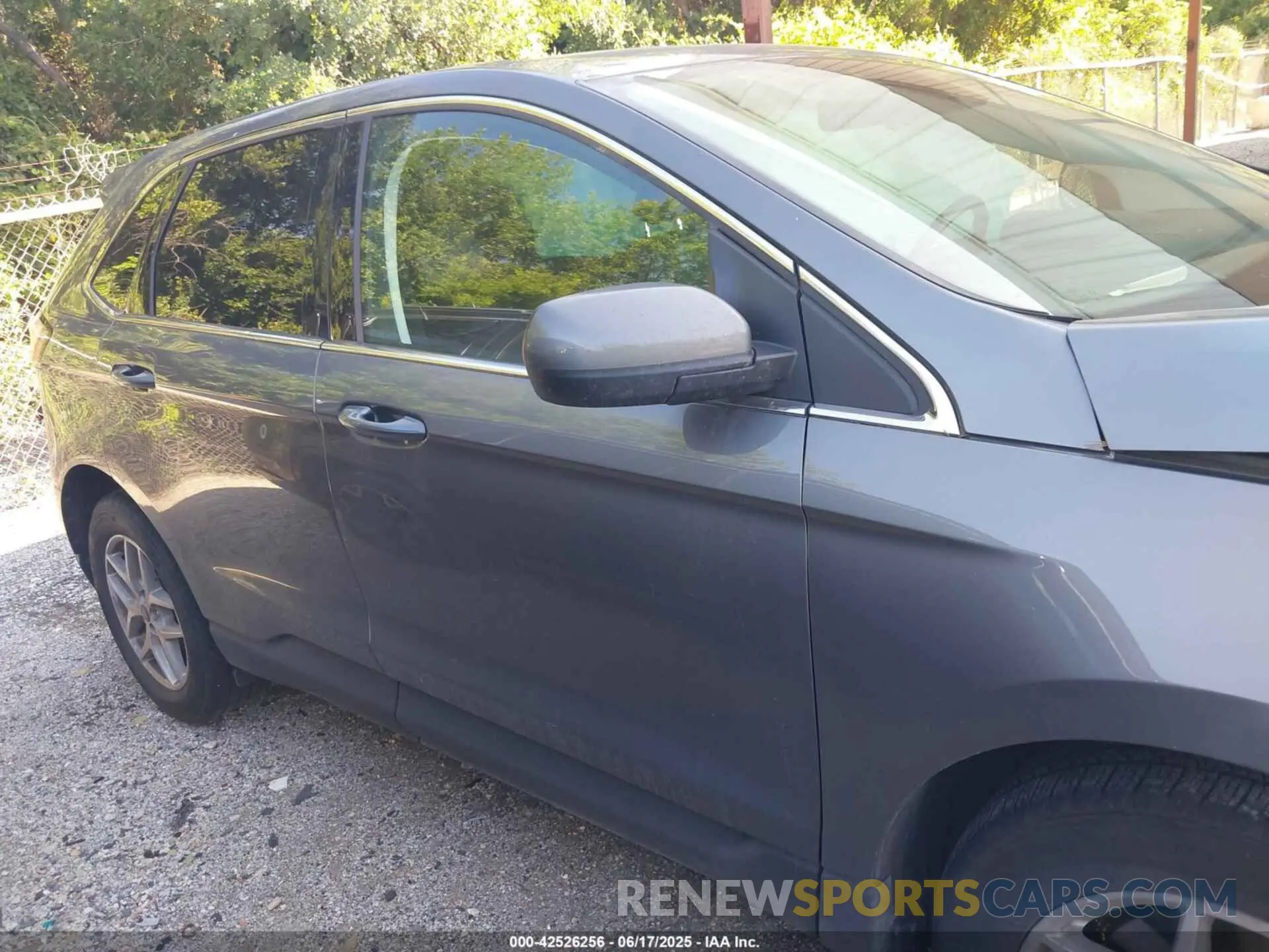 13 Photograph of a damaged car 2FMPK4J91RBA78968 FORD EDGE 2024