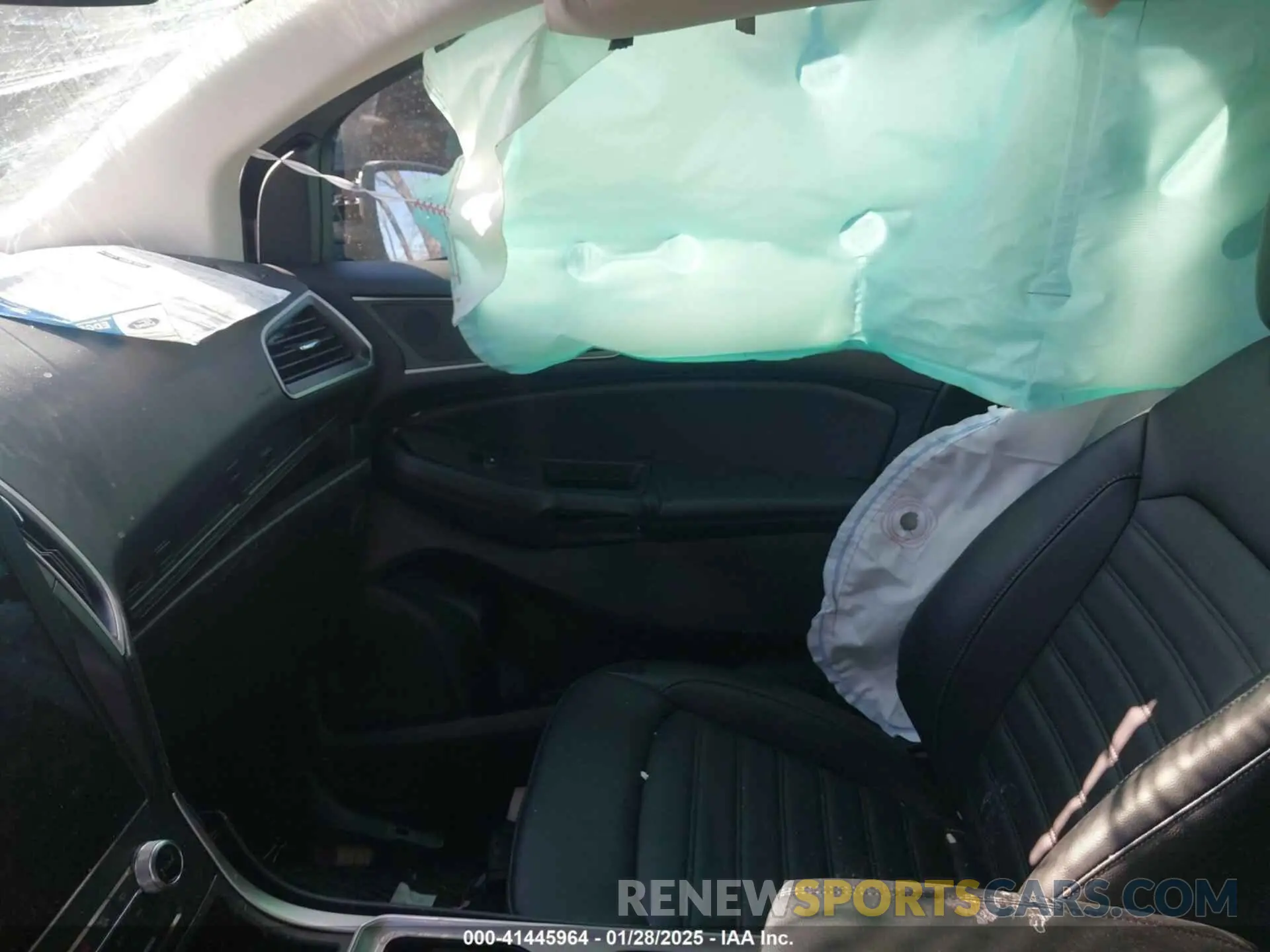 5 Photograph of a damaged car 2FMPK4J92RBA44702 FORD EDGE 2024