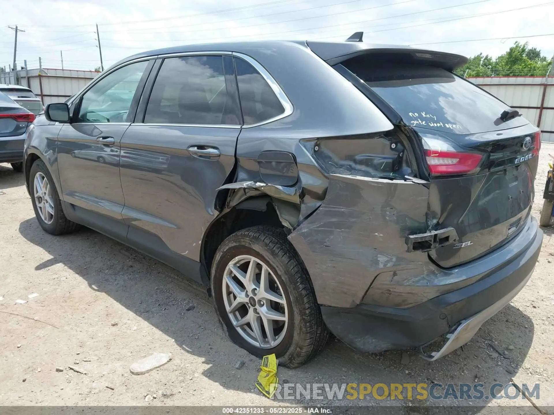 3 Photograph of a damaged car 2FMPK4J93RBA76574 FORD EDGE 2024