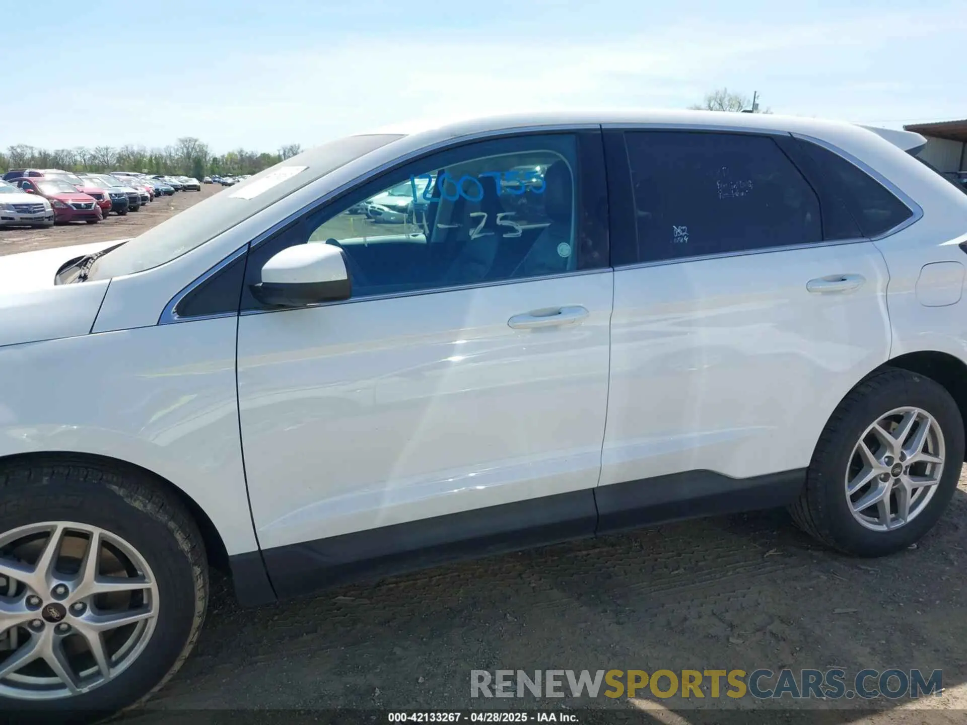 14 Photograph of a damaged car 2FMPK4J93RBA77417 FORD EDGE 2024