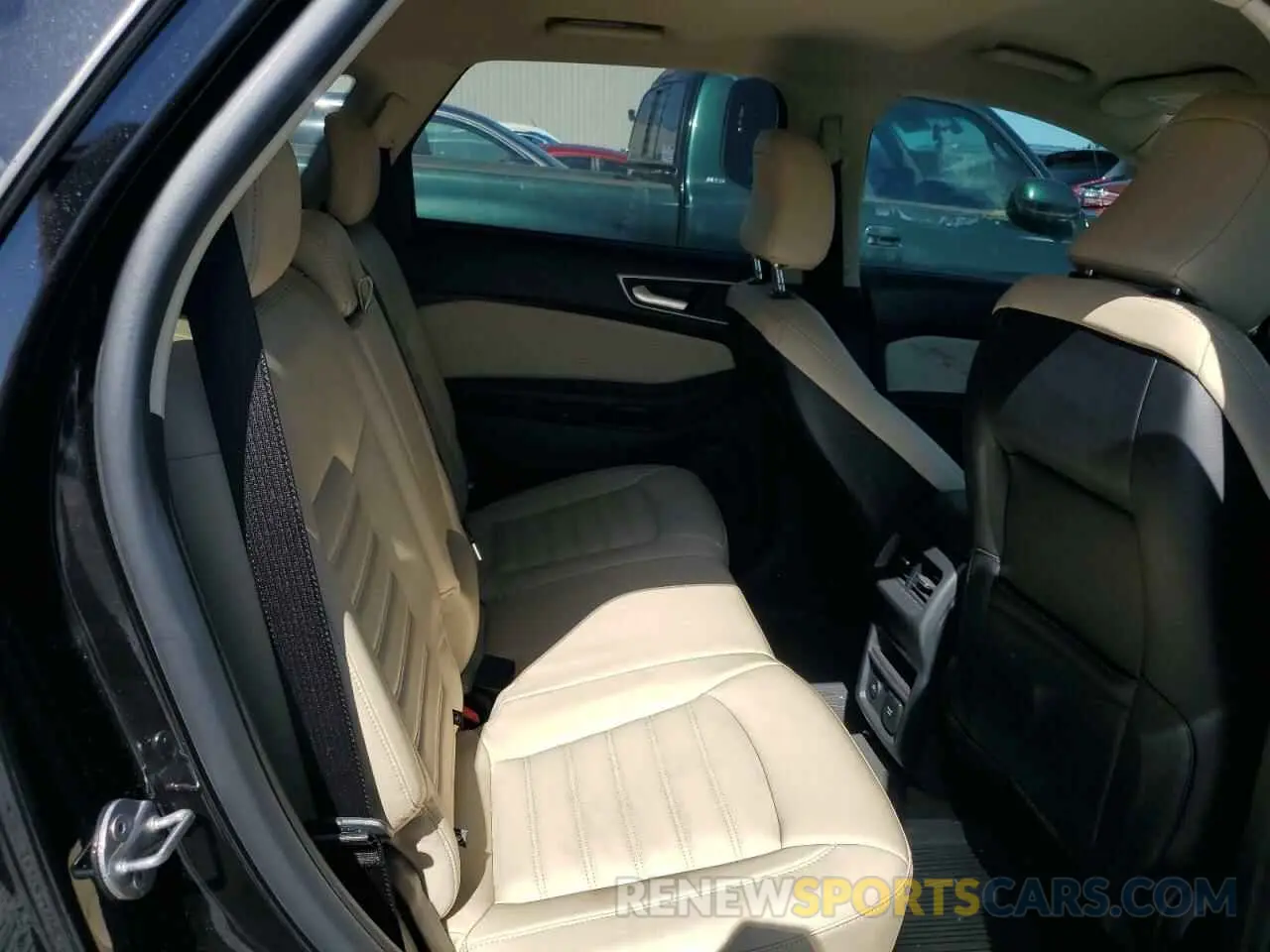 11 Photograph of a damaged car 2FMPK4J94RBA57113 FORD EDGE 2024
