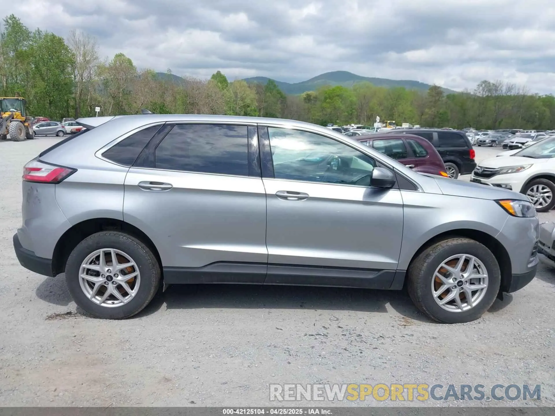 13 Фотография поврежденного автомобиля 2FMPK4J94RBA95926 FORD EDGE 2024
