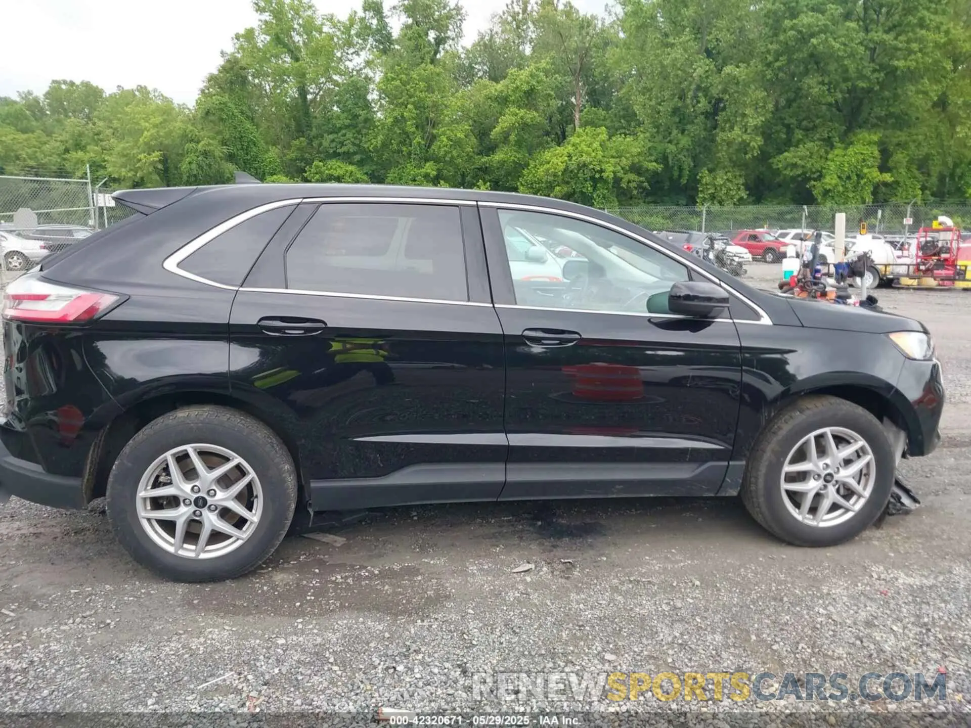 13 Photograph of a damaged car 2FMPK4J94RBA98194 FORD EDGE 2024