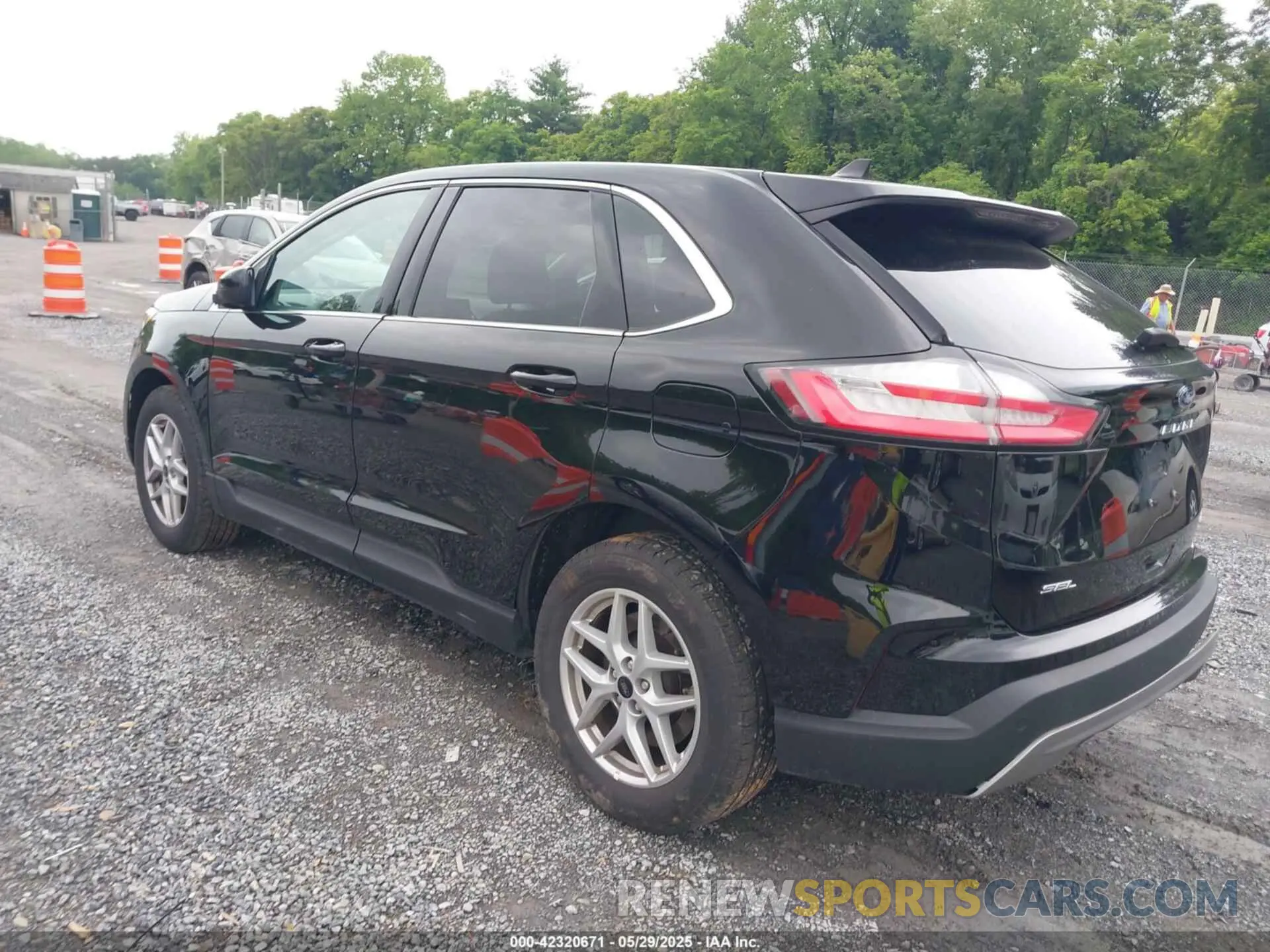 3 Photograph of a damaged car 2FMPK4J94RBA98194 FORD EDGE 2024
