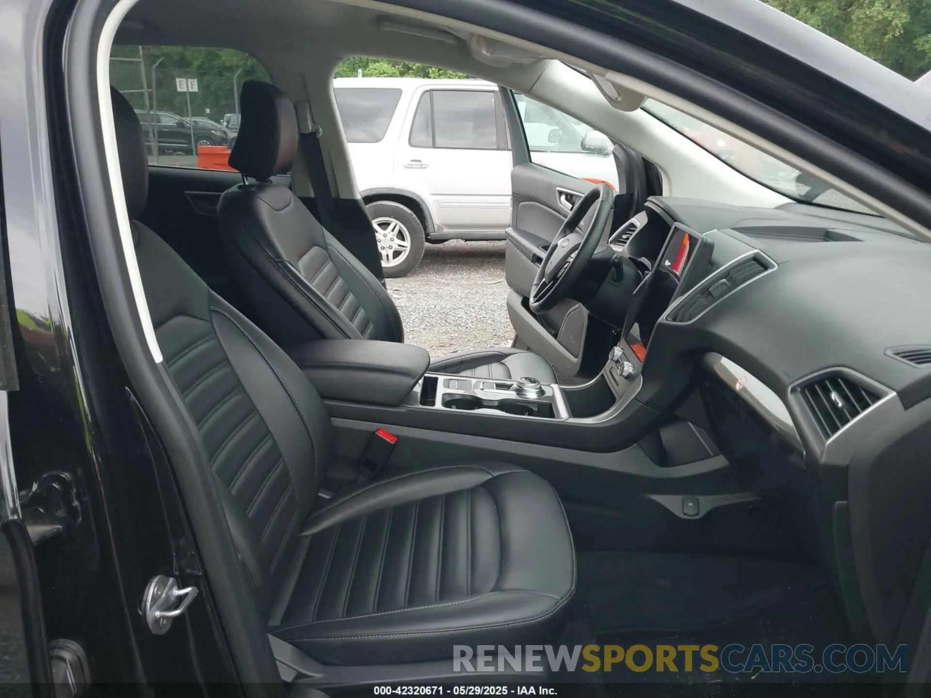5 Photograph of a damaged car 2FMPK4J94RBA98194 FORD EDGE 2024