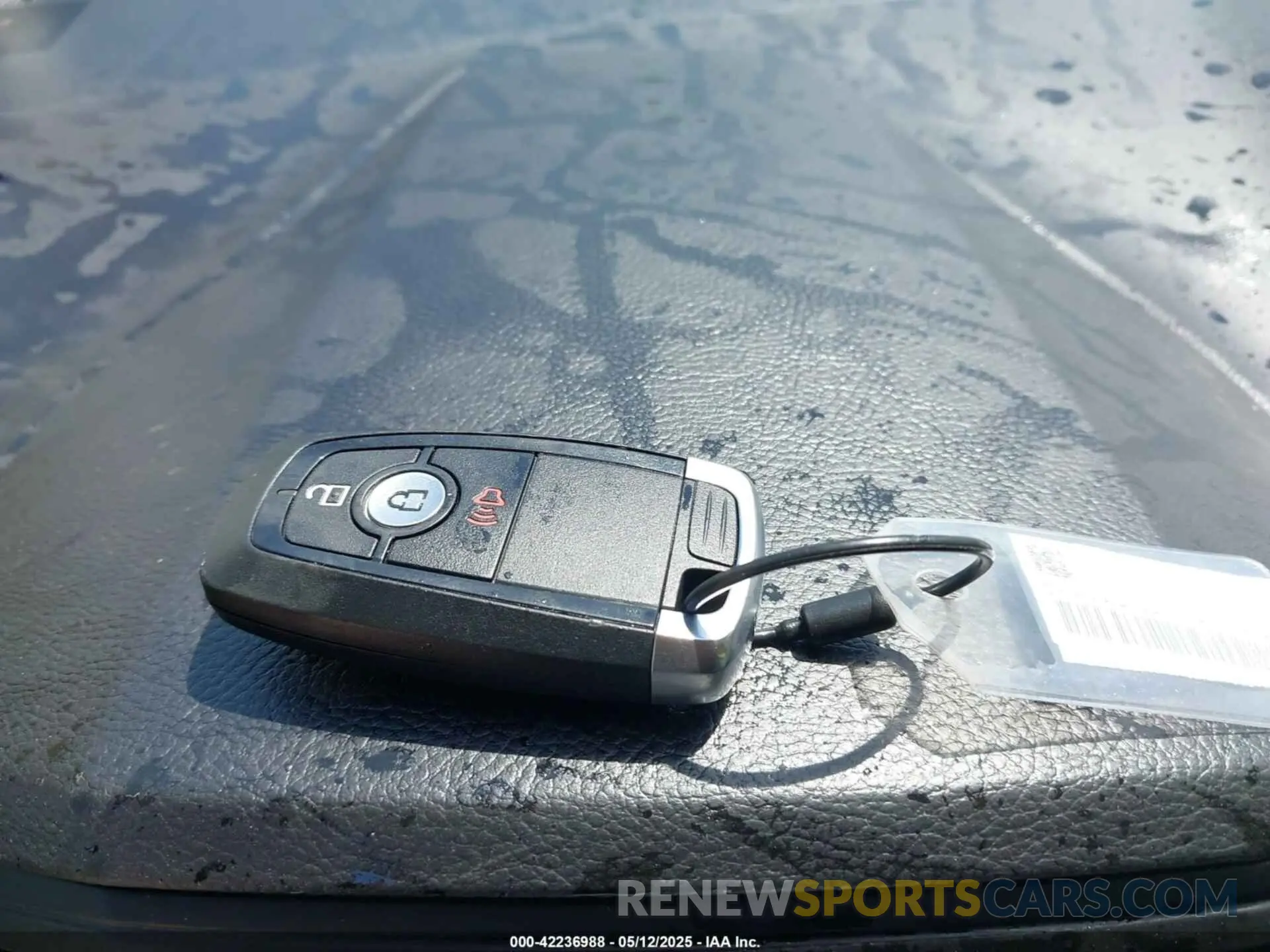 11 Photograph of a damaged car 2FMPK4J94RBA99457 FORD EDGE 2024